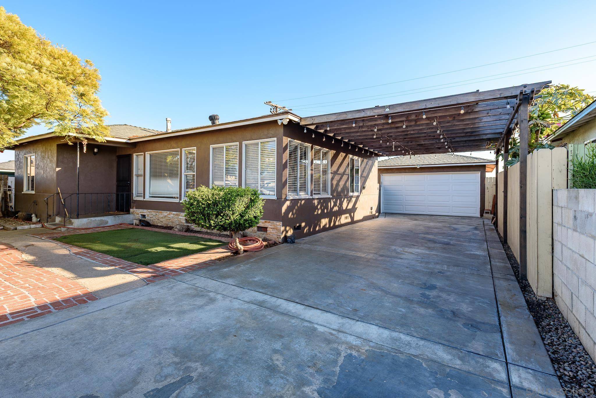 National City, CA 91950,2324 Beta St