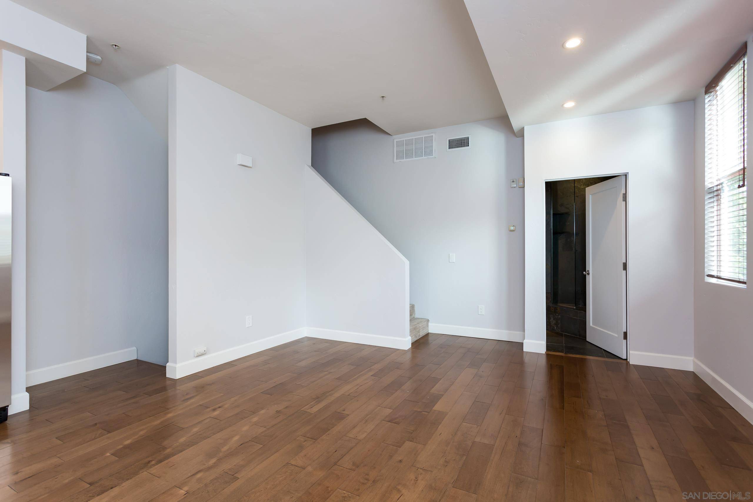 San Diego, CA 92101,1632 Union Street #1