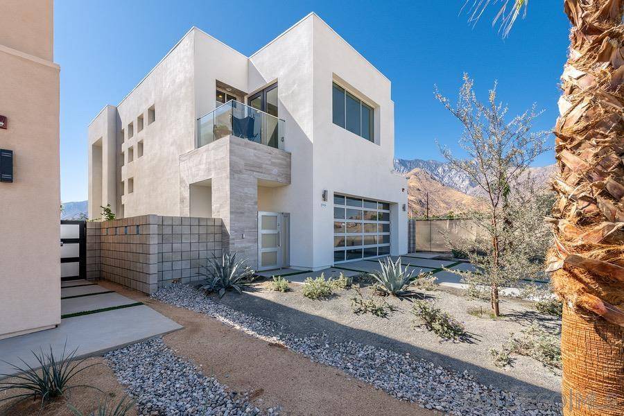 Palm Springs, CA 92262,195 W Via Olivera #23