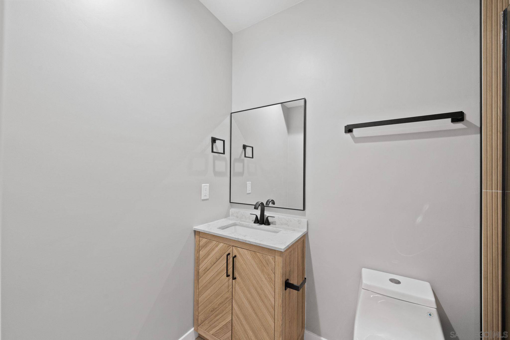 San Diego, CA 92111,2386-2394 W Jewett St