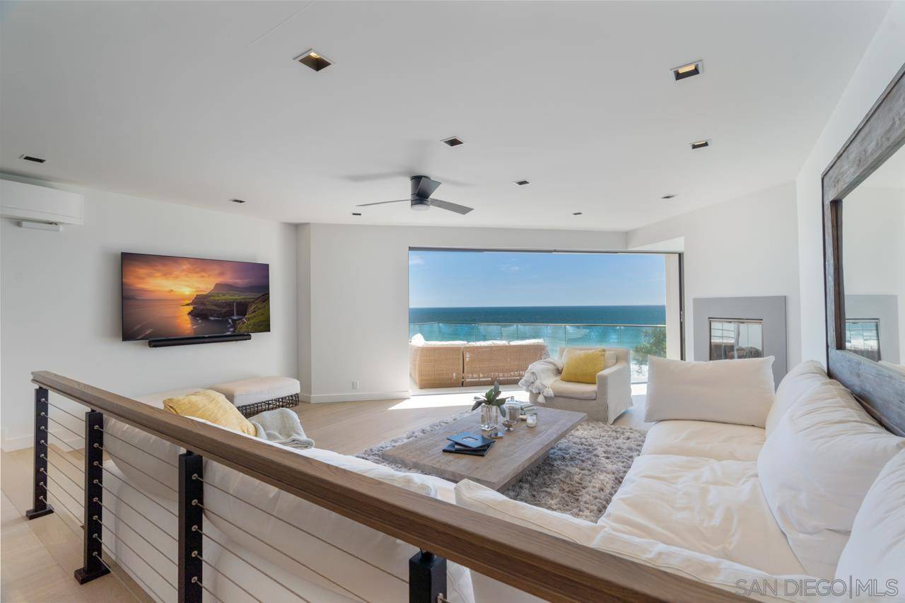 Solana Beach, CA 92075,135 S Sierra Ave #32