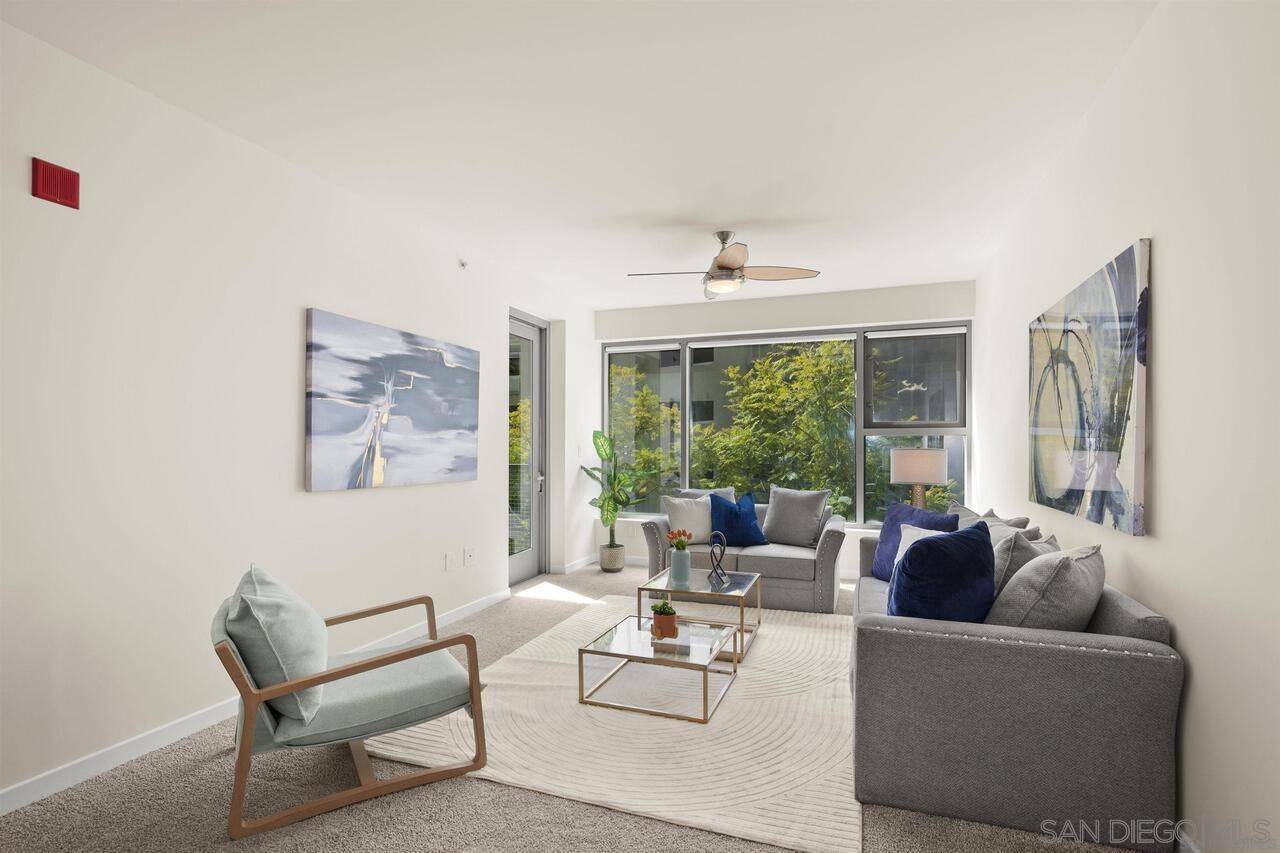 San Diego, CA 92101,1150 J St #421