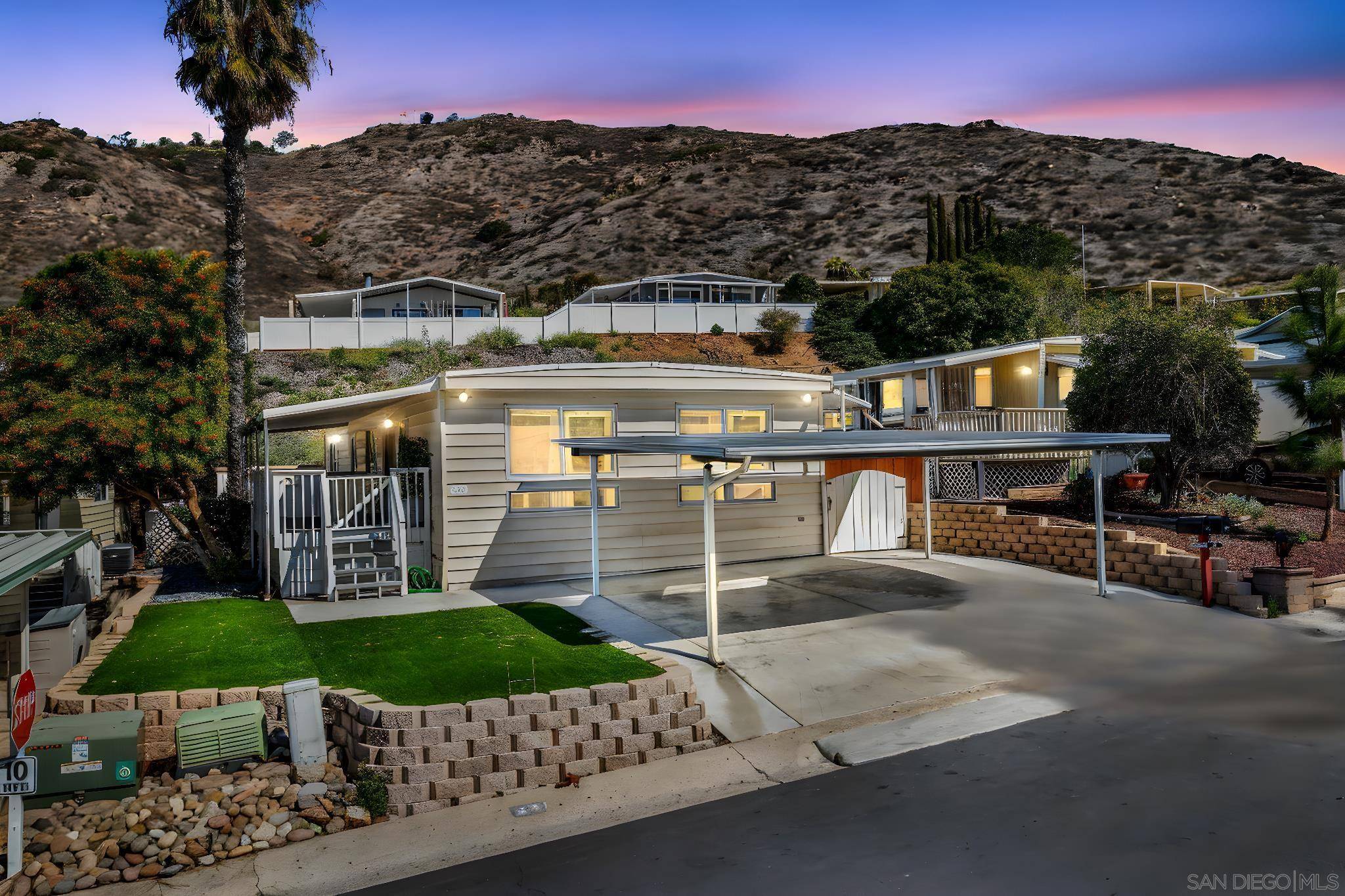 El Cajon, CA 92021,1120 Pepper Dr #25