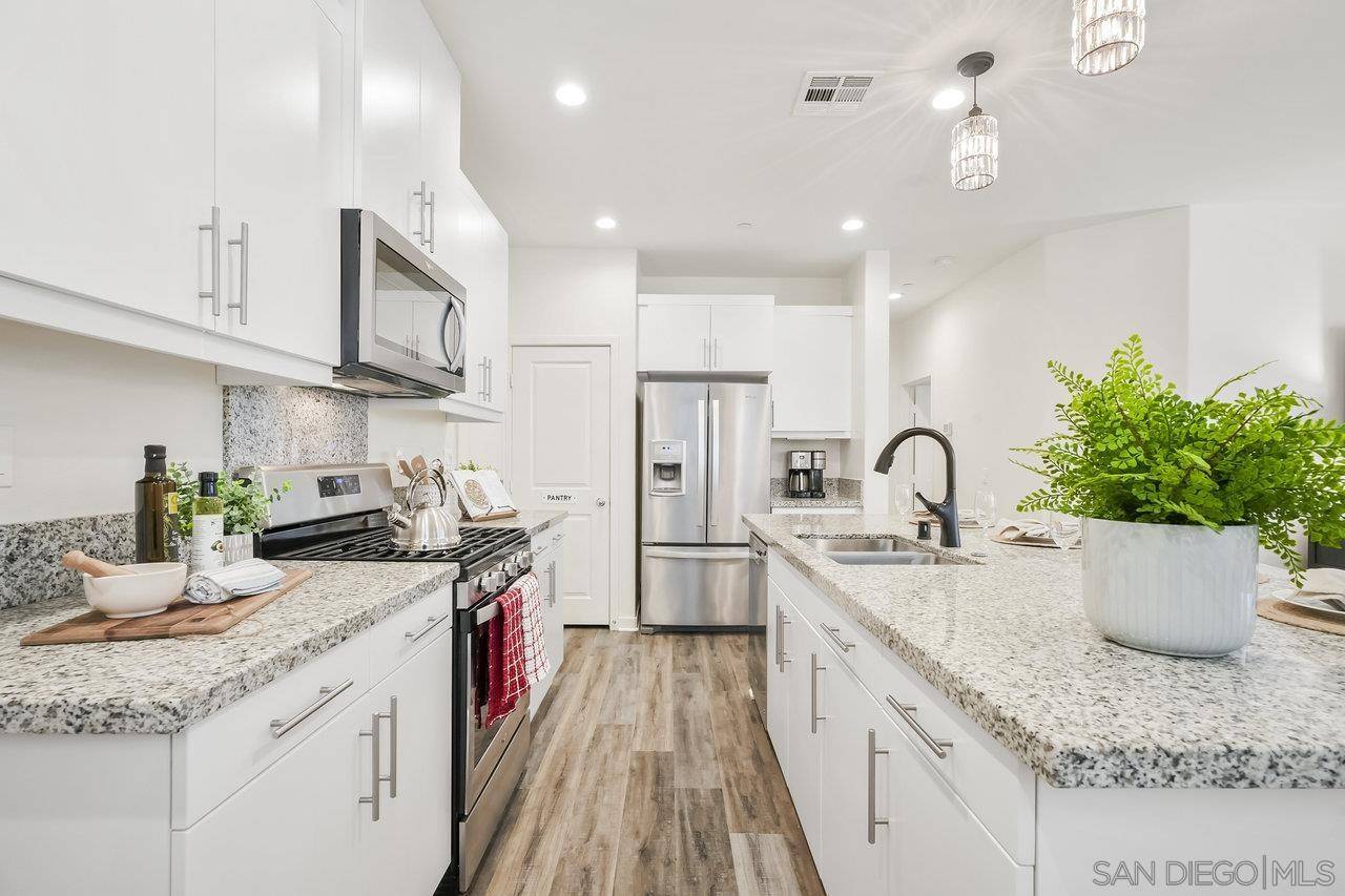 Oceanside, CA 92057,4117 Vela Way