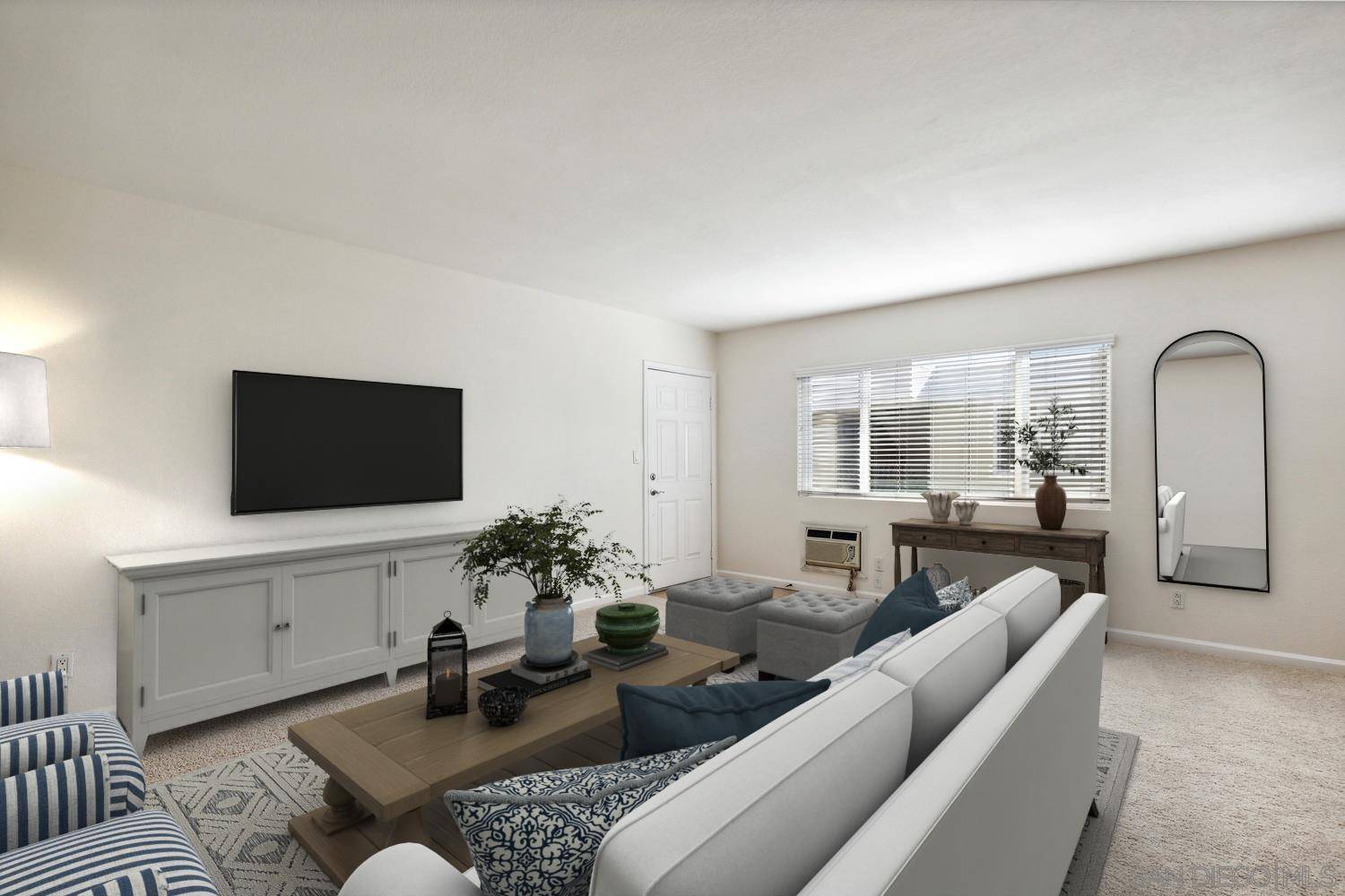 San Diego, CA 92117,6602 Beadnell Way #21