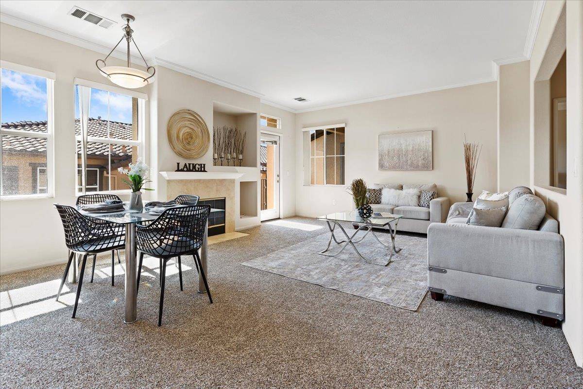 San Diego, CA 92128,12665 Creekview Dr #136
