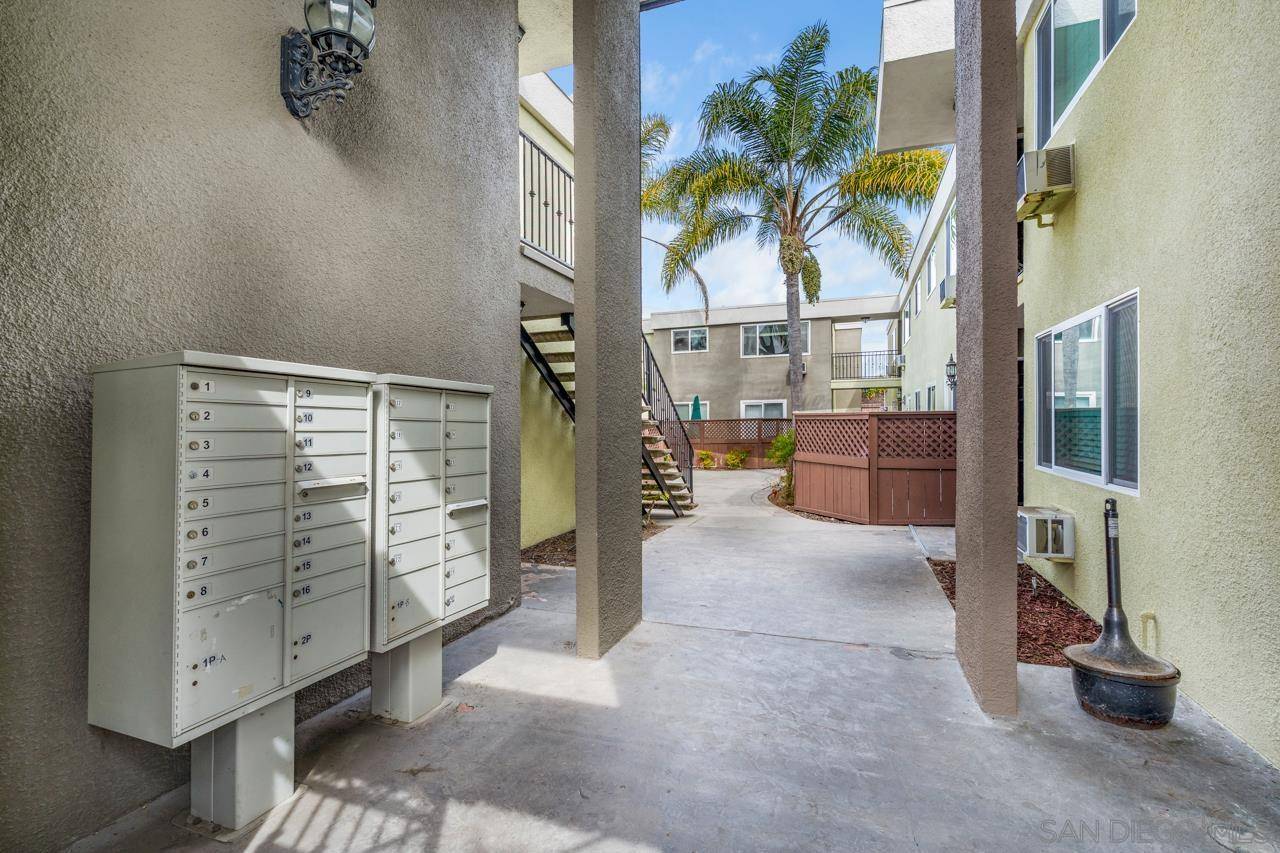 San Diego, CA 92117,6666 Beadnell Way #13