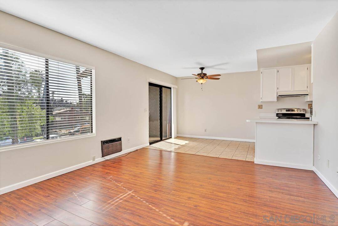 La Mesa, CA 91941,4515 4Th St #11