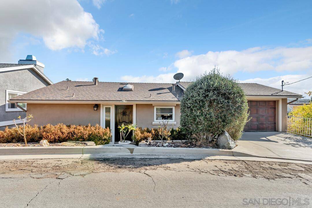 La Mesa, CA 91942,7861 Cimarron Ln