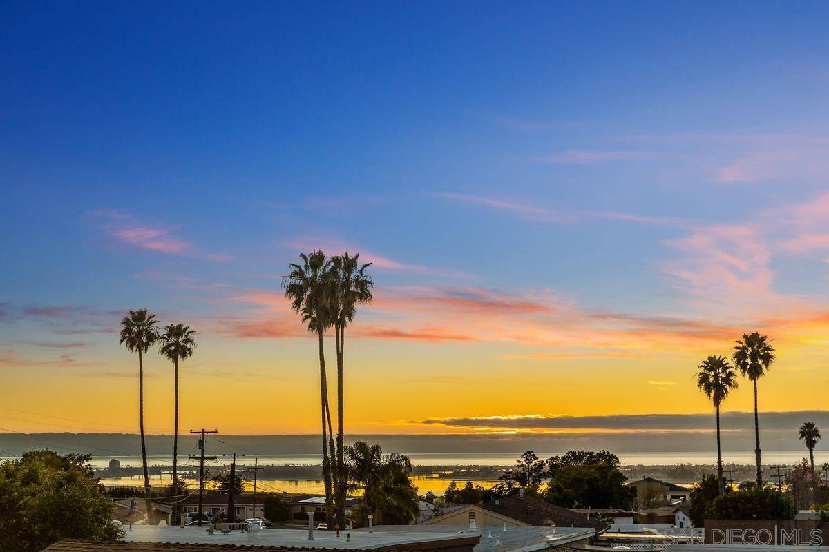 San Diego, CA 92117,4821-4825 Iroquois Ave