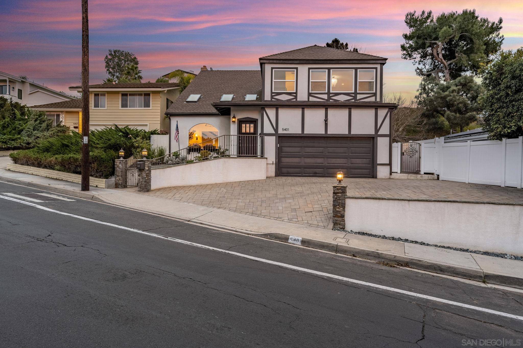 La Jolla, CA 92037,5401 La Jolla Mesa