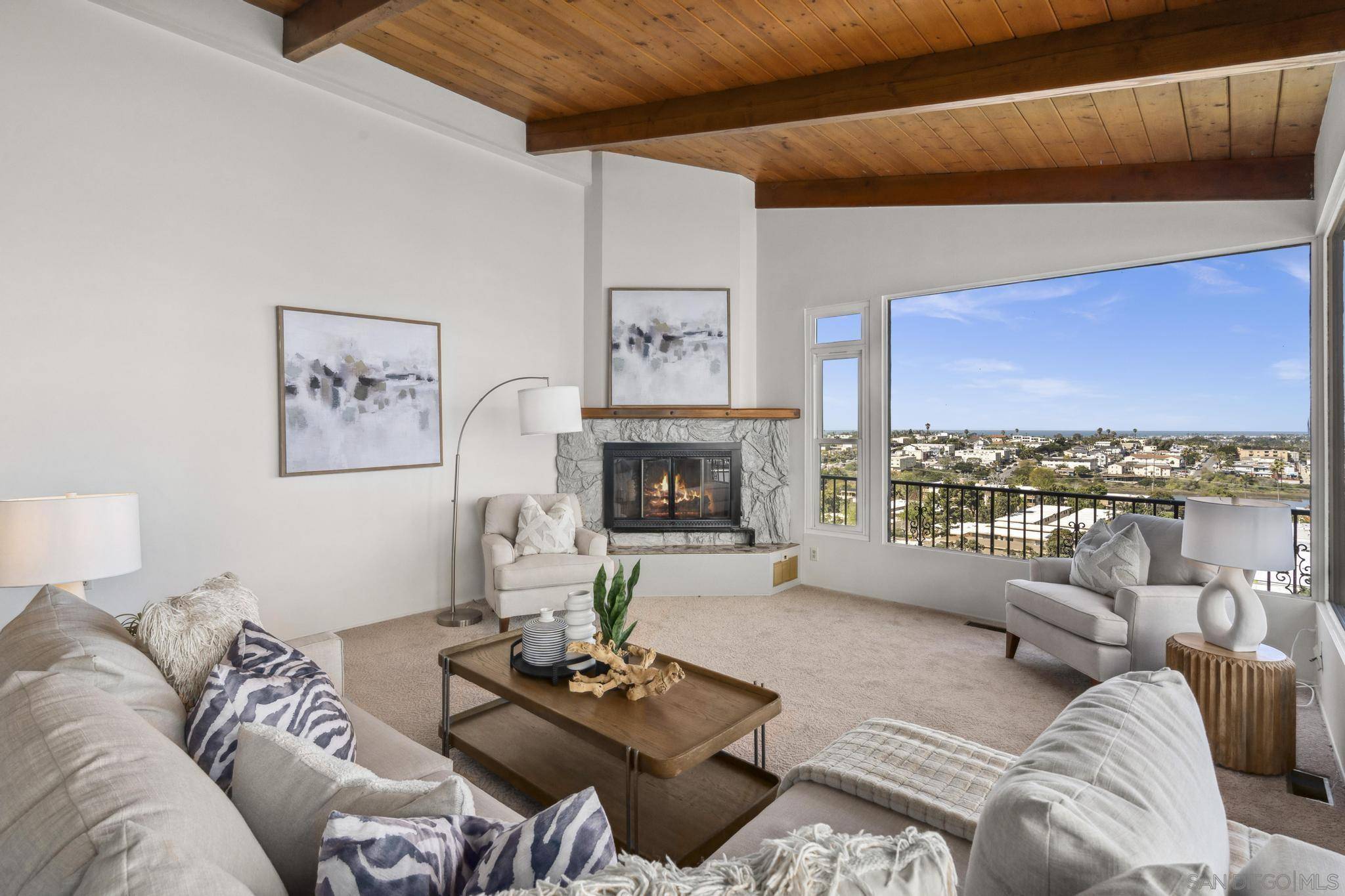 San Diego, CA 92106,2736 Nipoma St