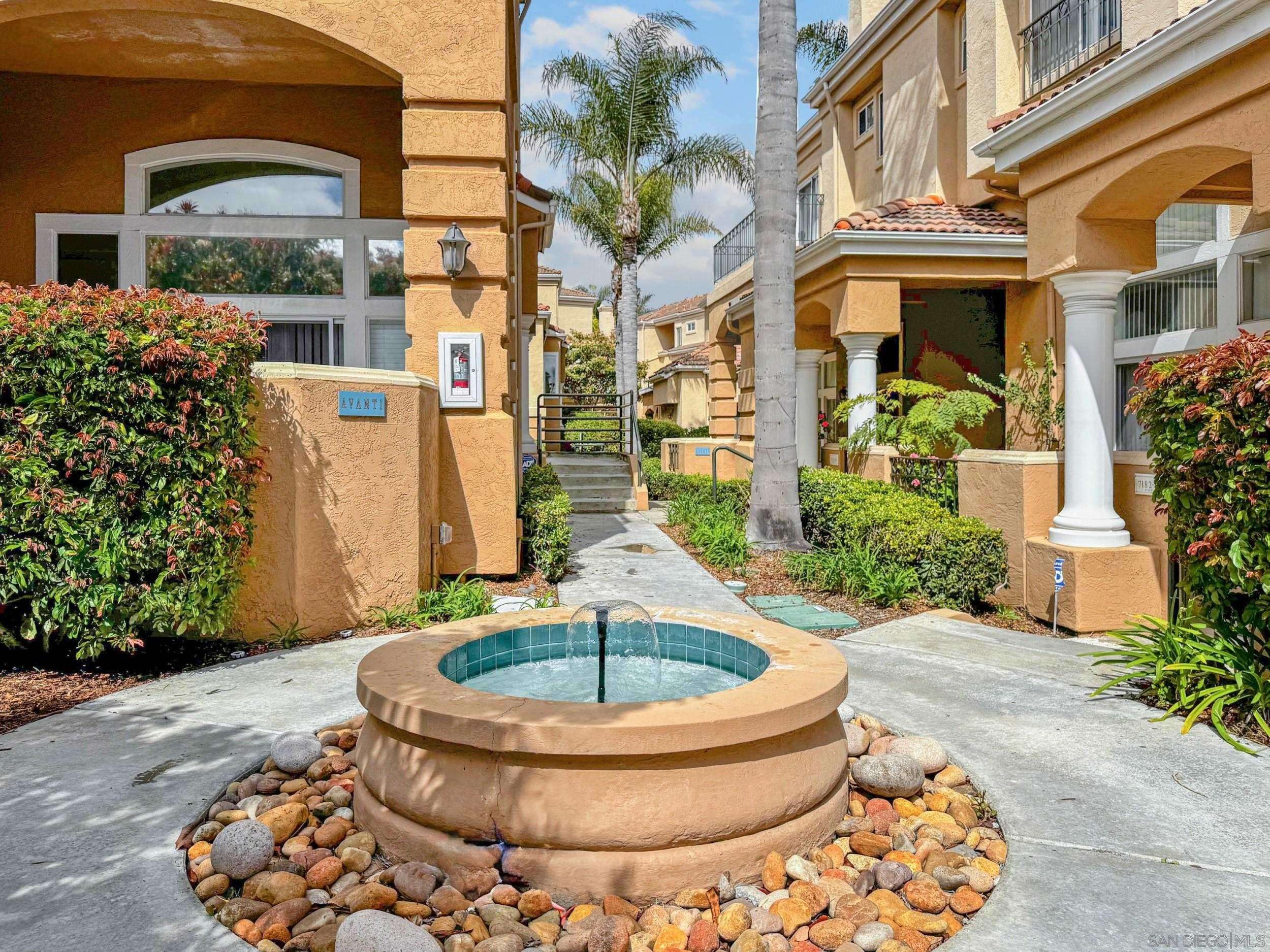 San Diego, CA 92122,7182 Calabria Court #A
