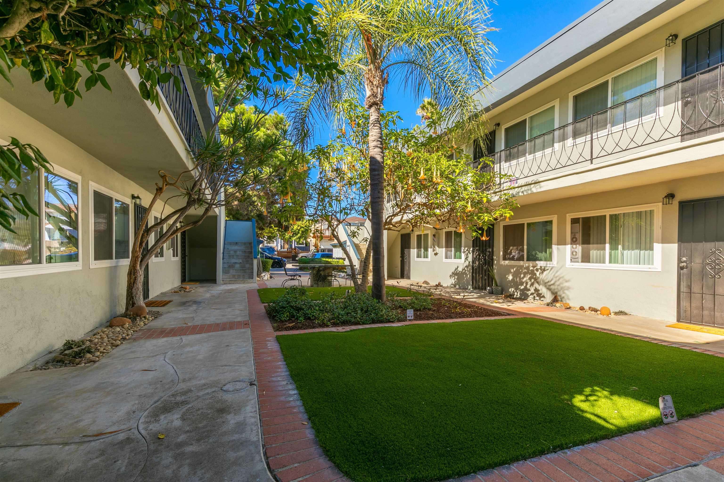 San Diego, CA 92109,2125 Reed Avenue