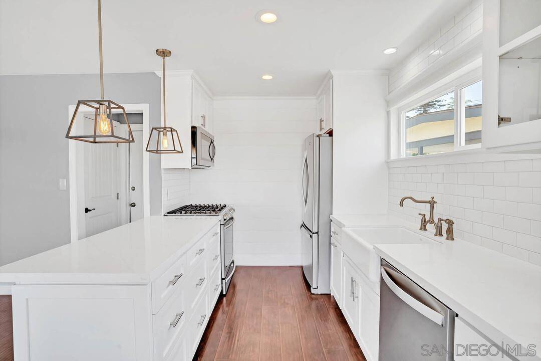 La Mesa, CA 91941,8060 Lemon Ave