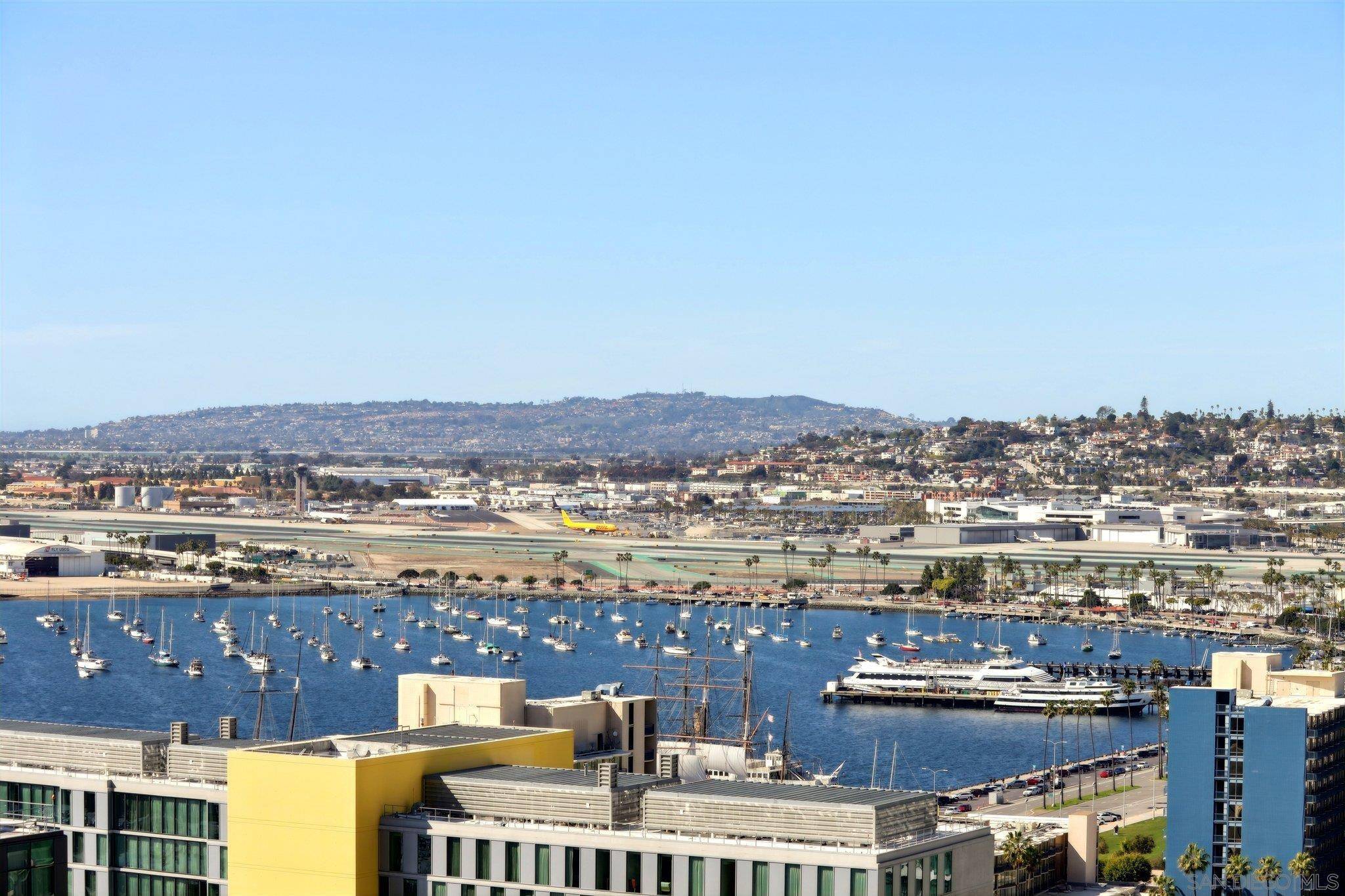 San Diego, CA 92101,888 W E St #2506