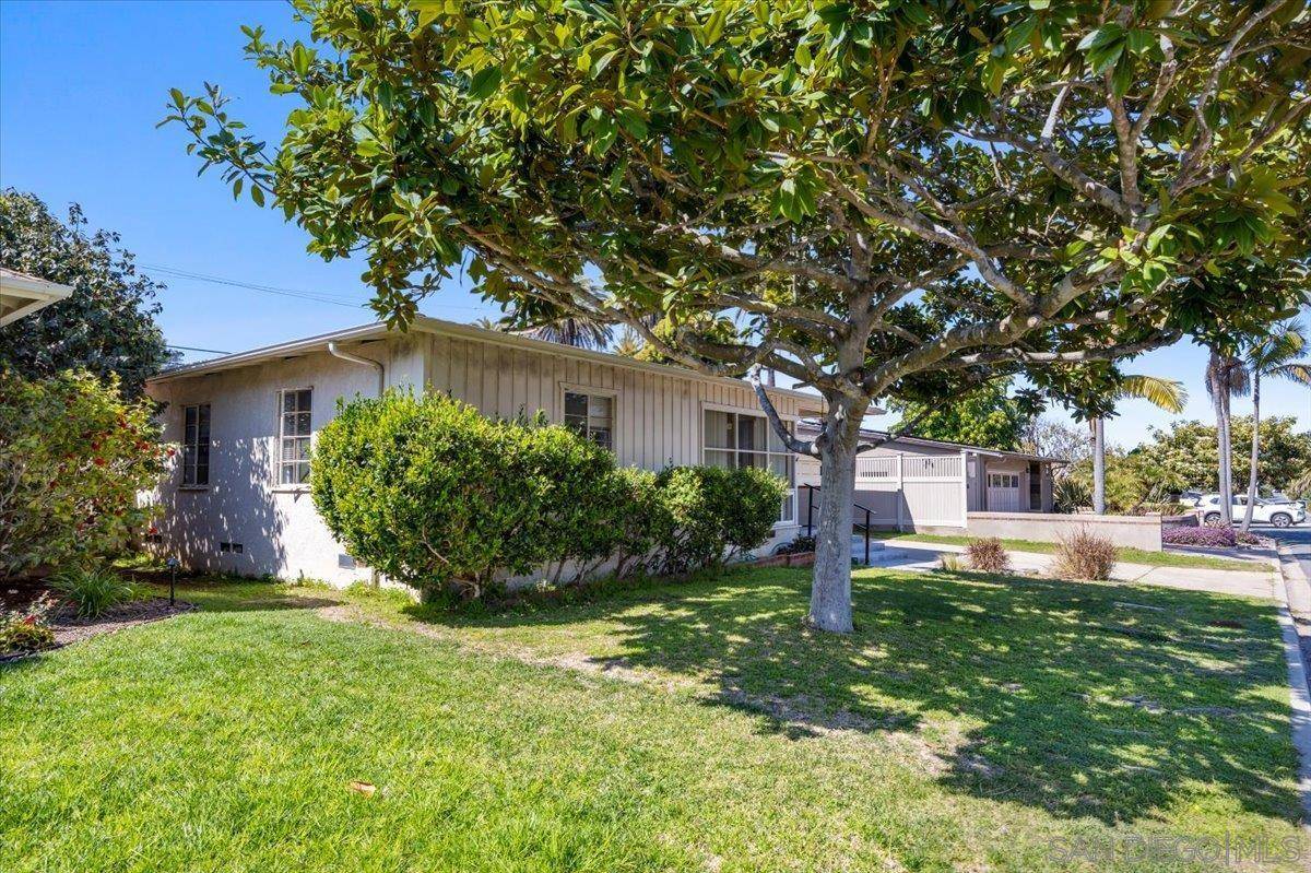 San Diego, CA 92106,744 Catalina Blvd