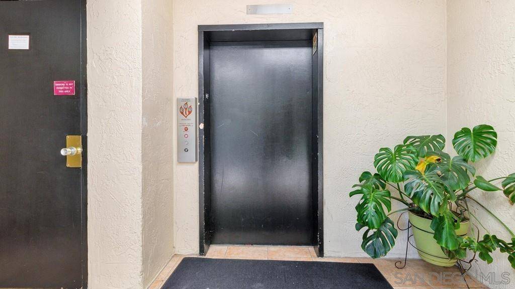 San Diego, CA 92116,3535 Monroe Ave #6
