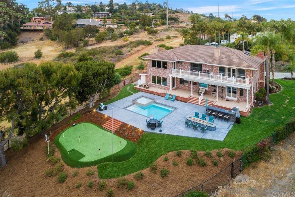 Carlsbad, CA 92009,2610 Acuna Ct