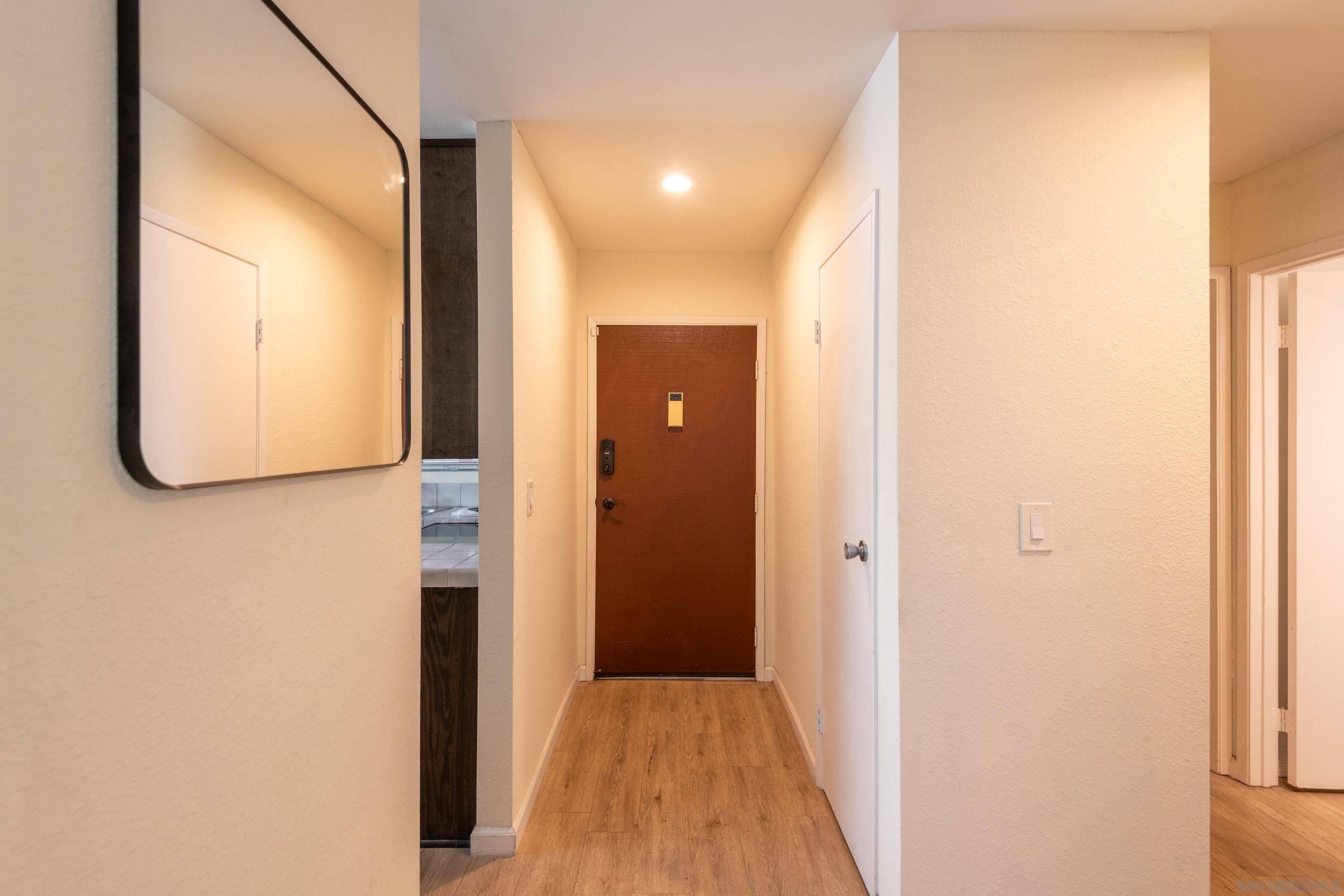 San Diego, CA 92120,5472 Adobe Falls Rd #2