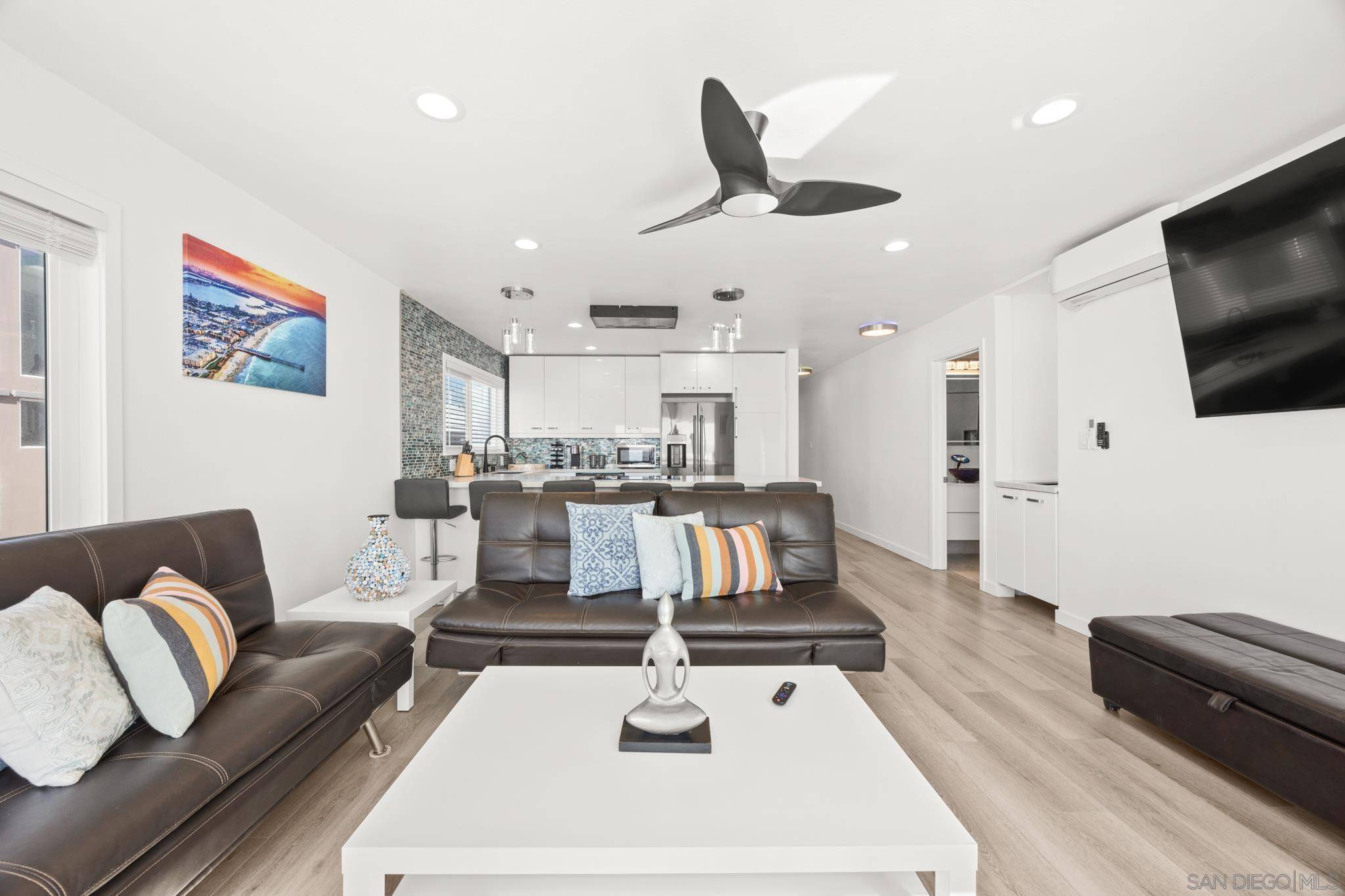 San Diego, CA 92109,3969 Ocean Front Walk #3