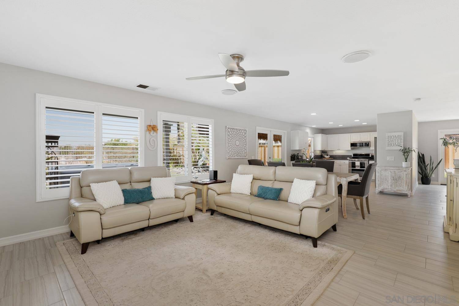 Oceanside, CA 92056,1296 Cottonwood Dr