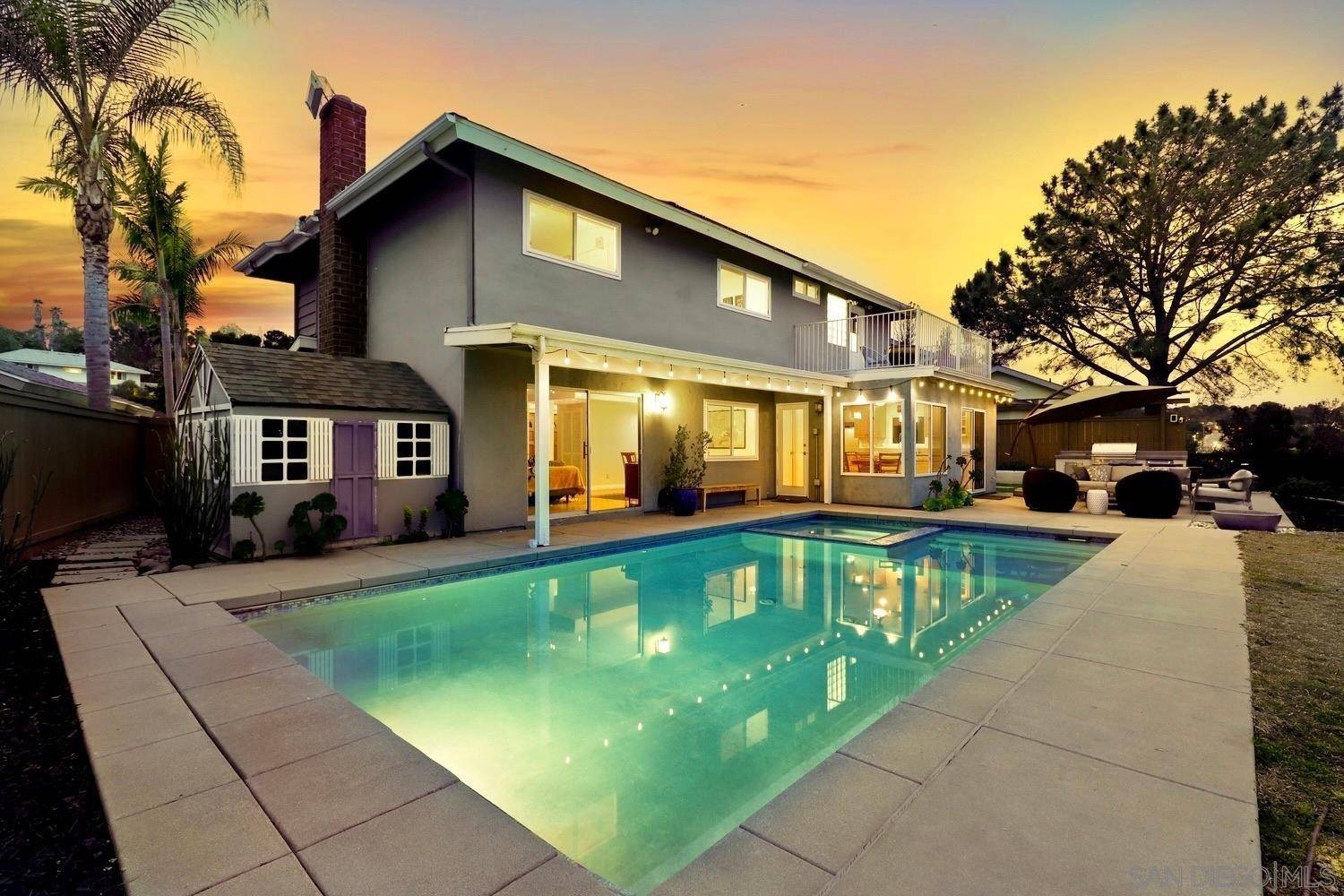 Solana Beach, CA 92075,768 Sonrisa Street