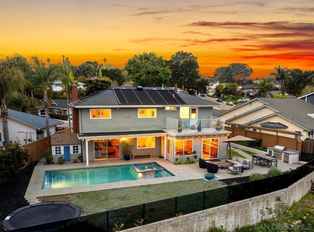 Solana Beach, CA 92075,768 Sonrisa Street
