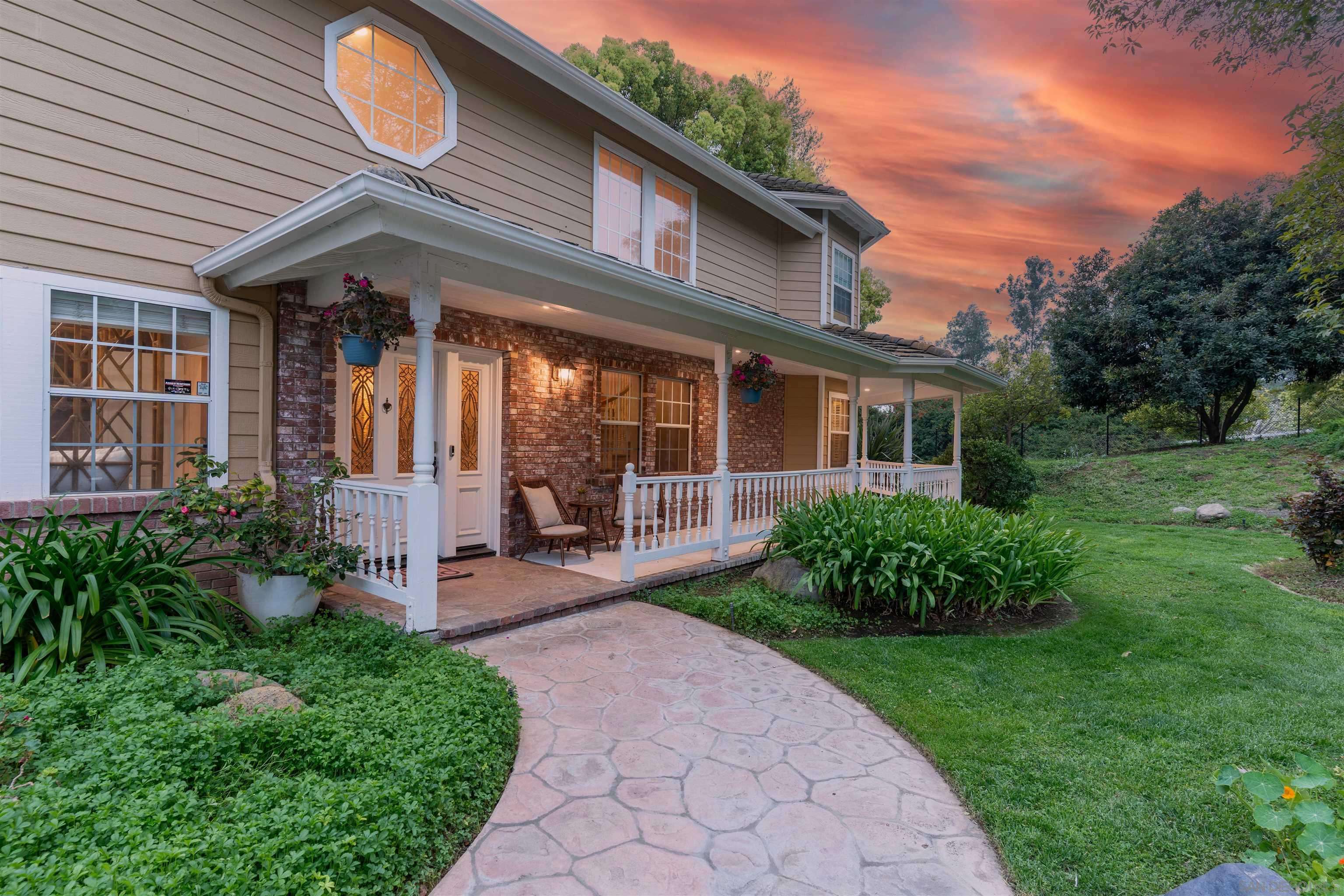 Fallbrook, CA 92028,2891 Los Alisos Dr