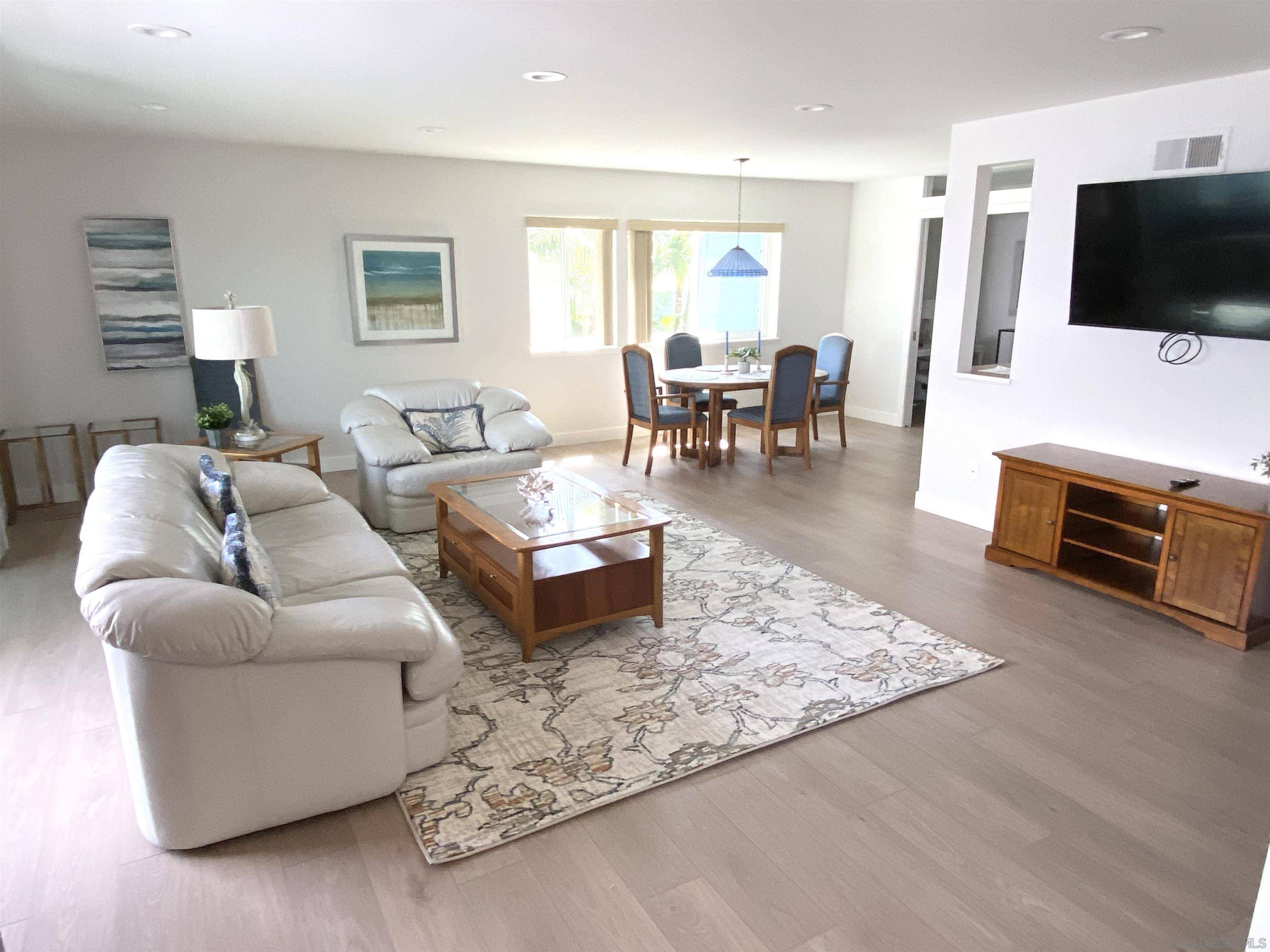 Coronado, CA 92118,16 Montego Court