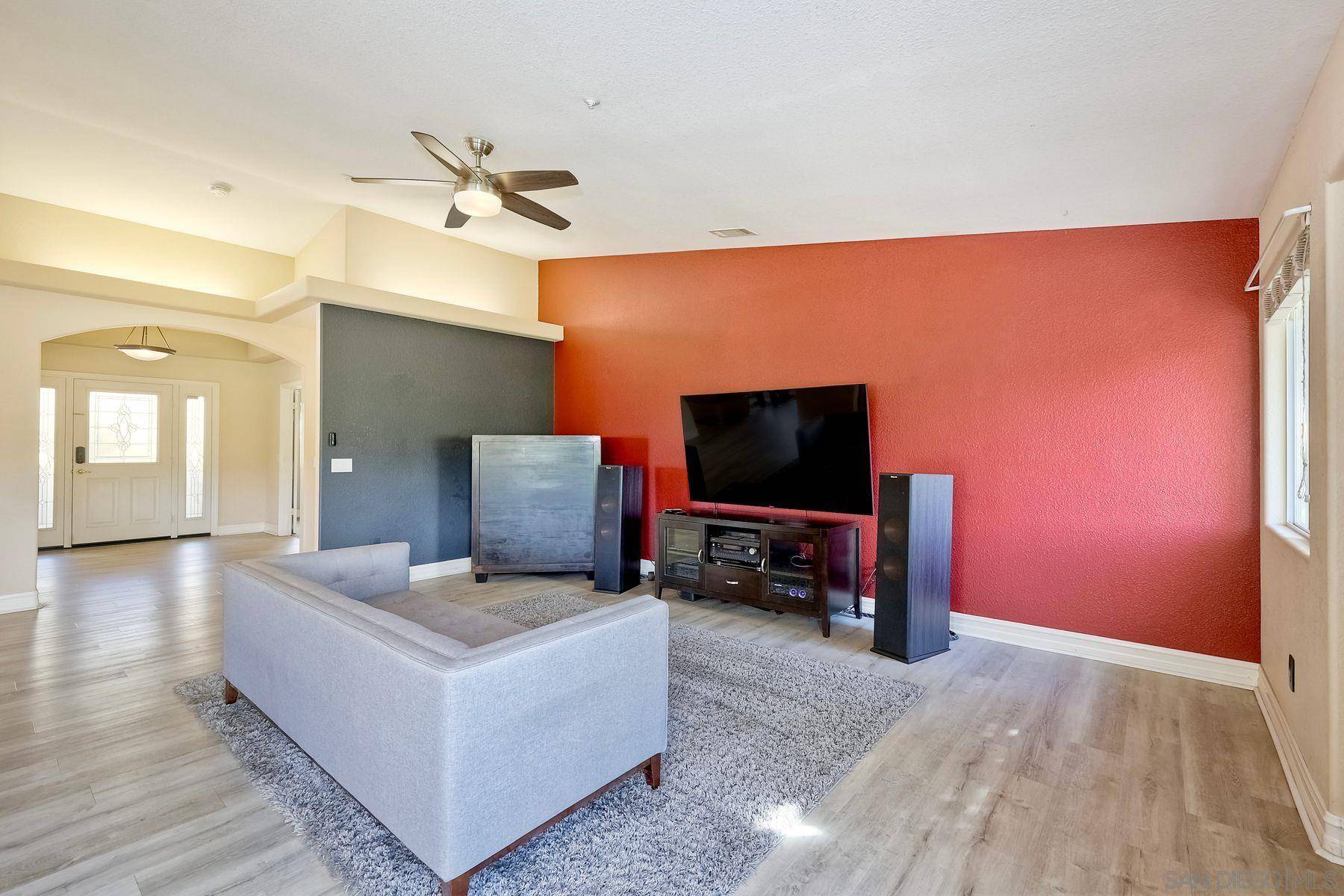 Ramona, CA 92065,24729 Pappas Rd.