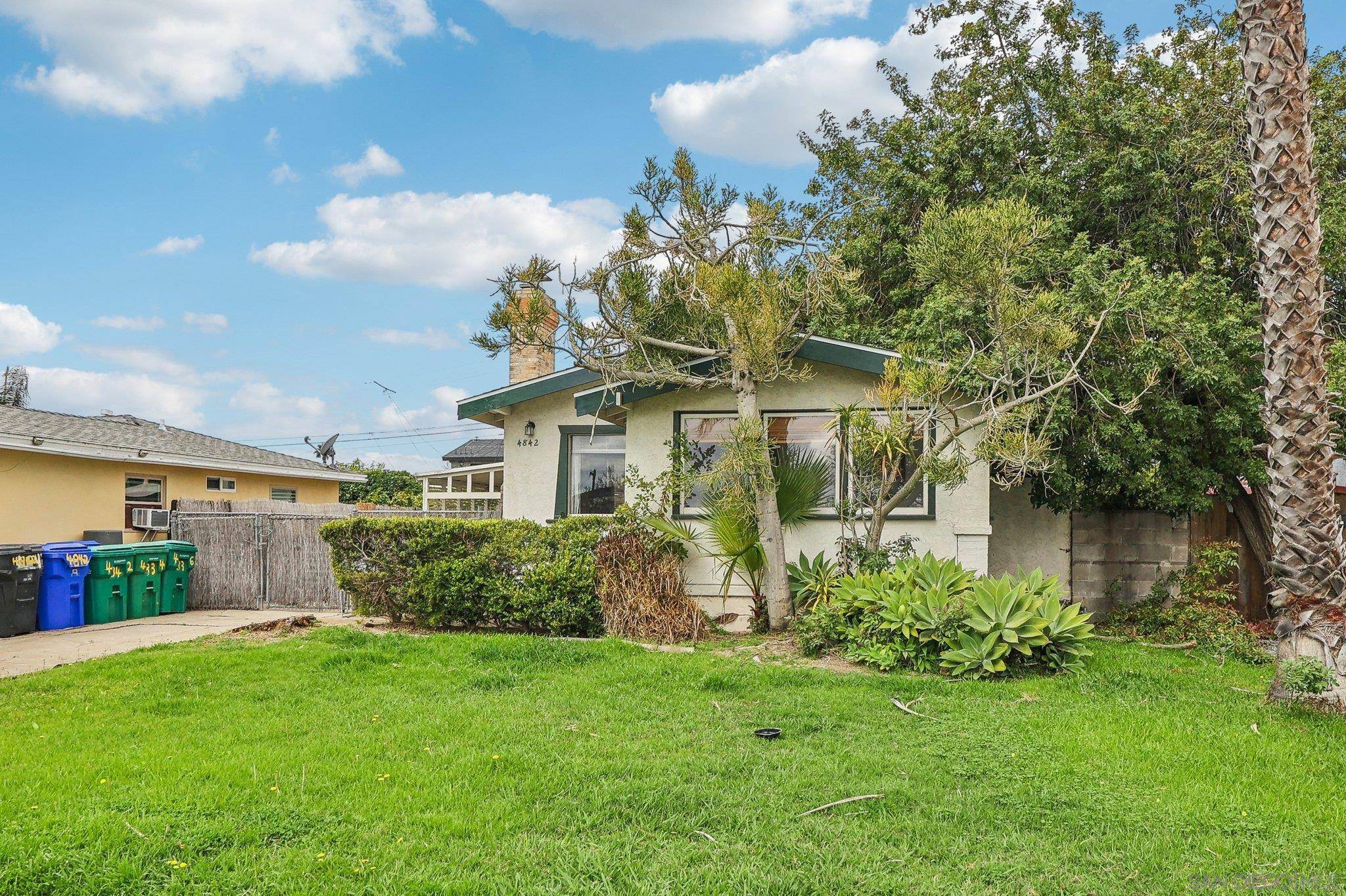 San Diego, CA 92116,4842 Hawley Blvd
