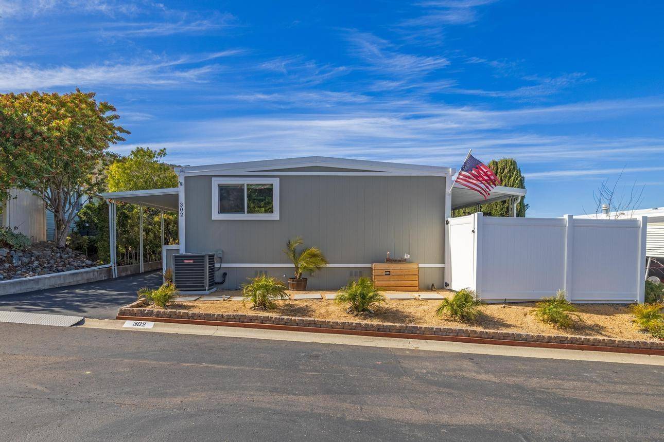 Santee, CA 92071,7467 Mission Gorge Rd #302
