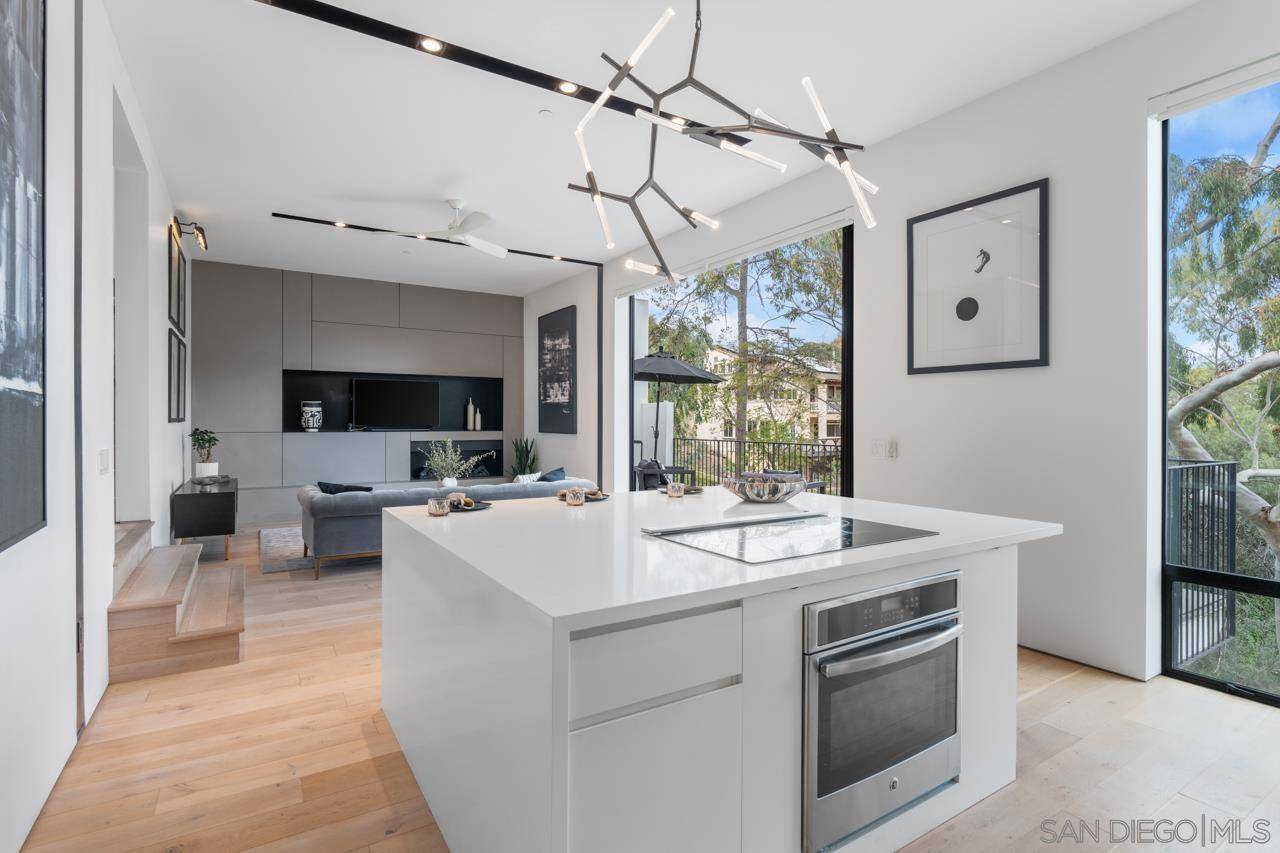 San Diego, CA 92116,3668 Alexia Pl