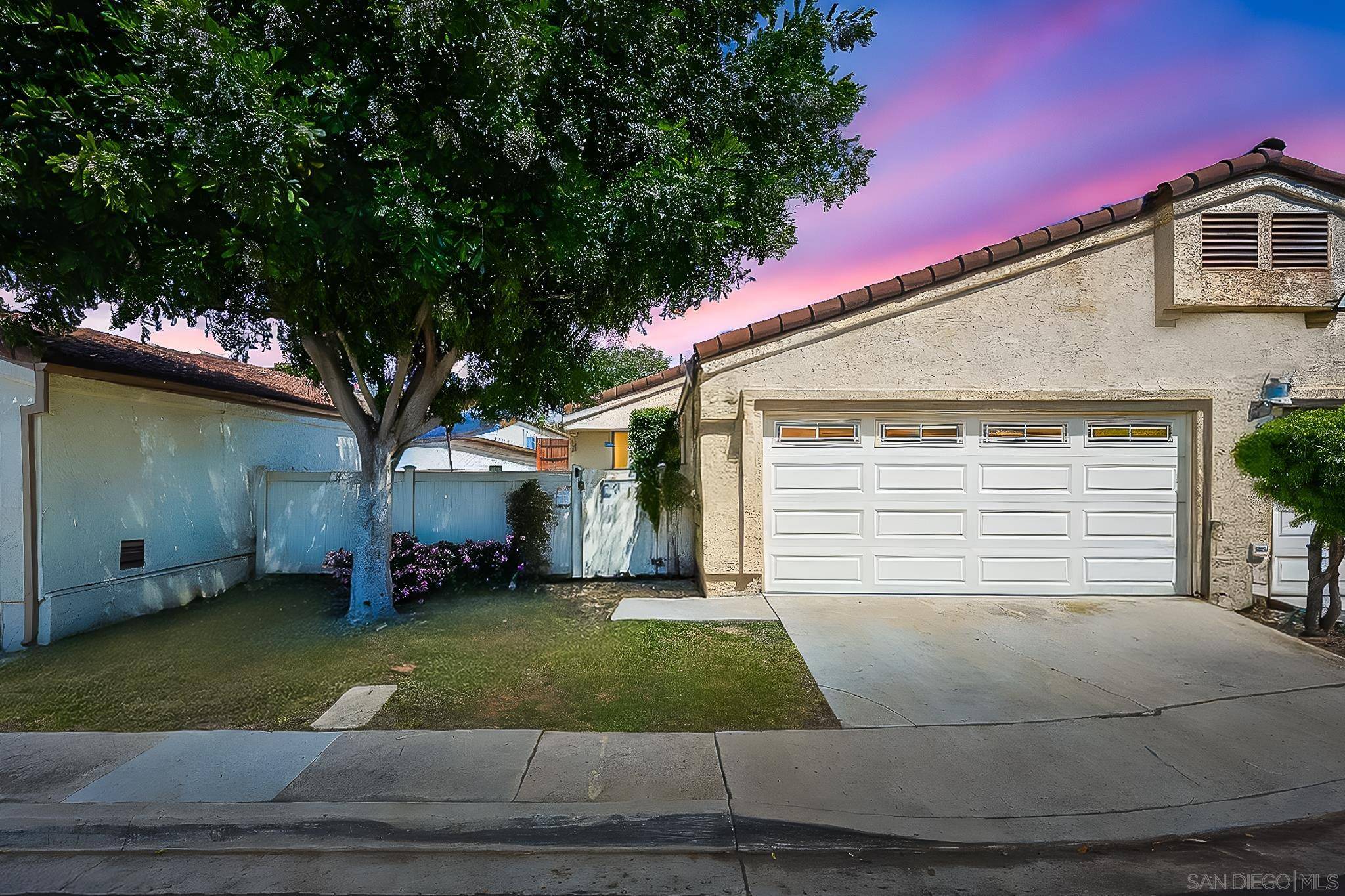 San Diego, CA 92113,990 S 45Th St