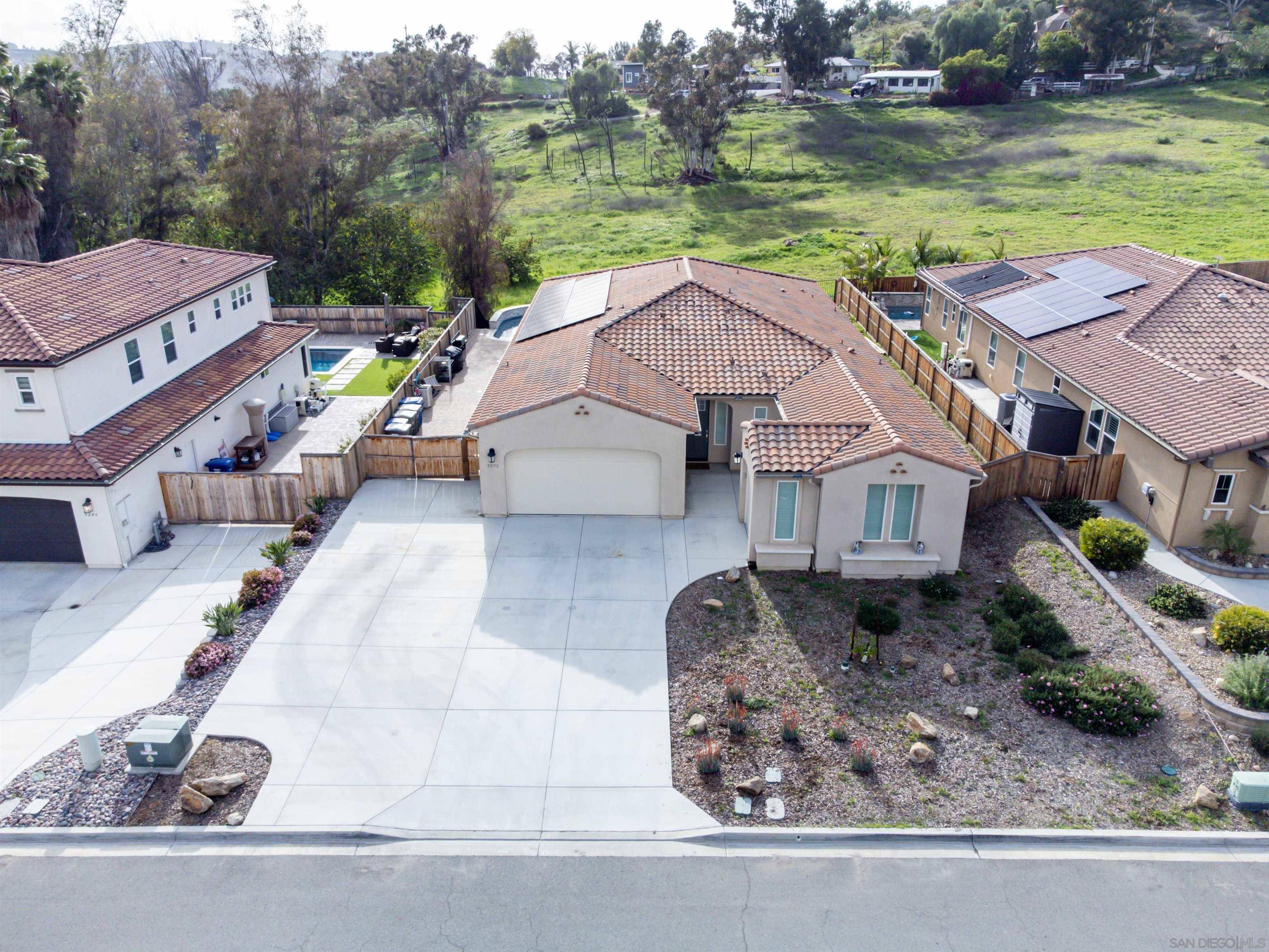 Lakeside, CA 92040,9252 Old Farmhouse RD