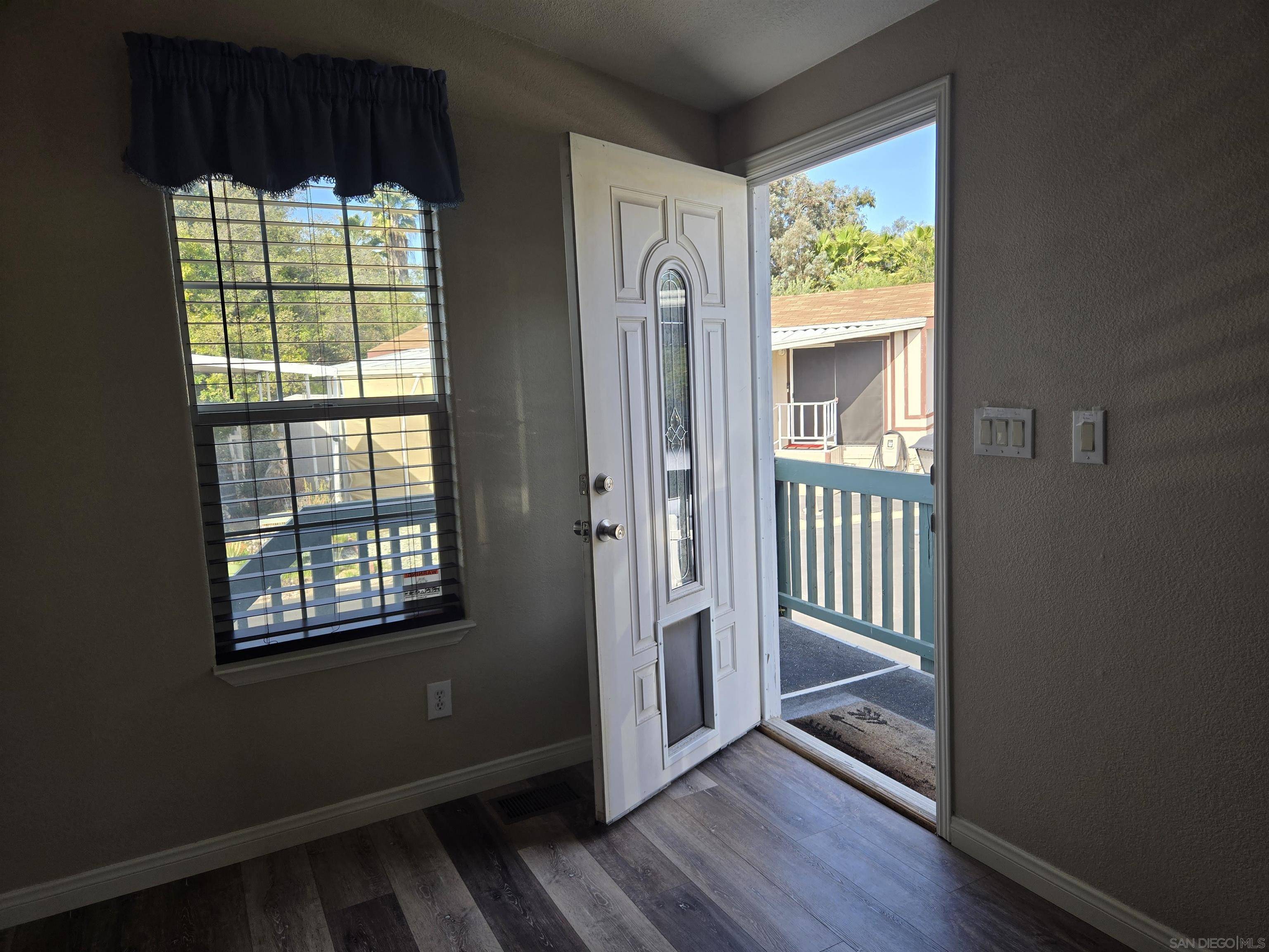 Lakeside, CA 92040,13460 Highway 8 Business #108