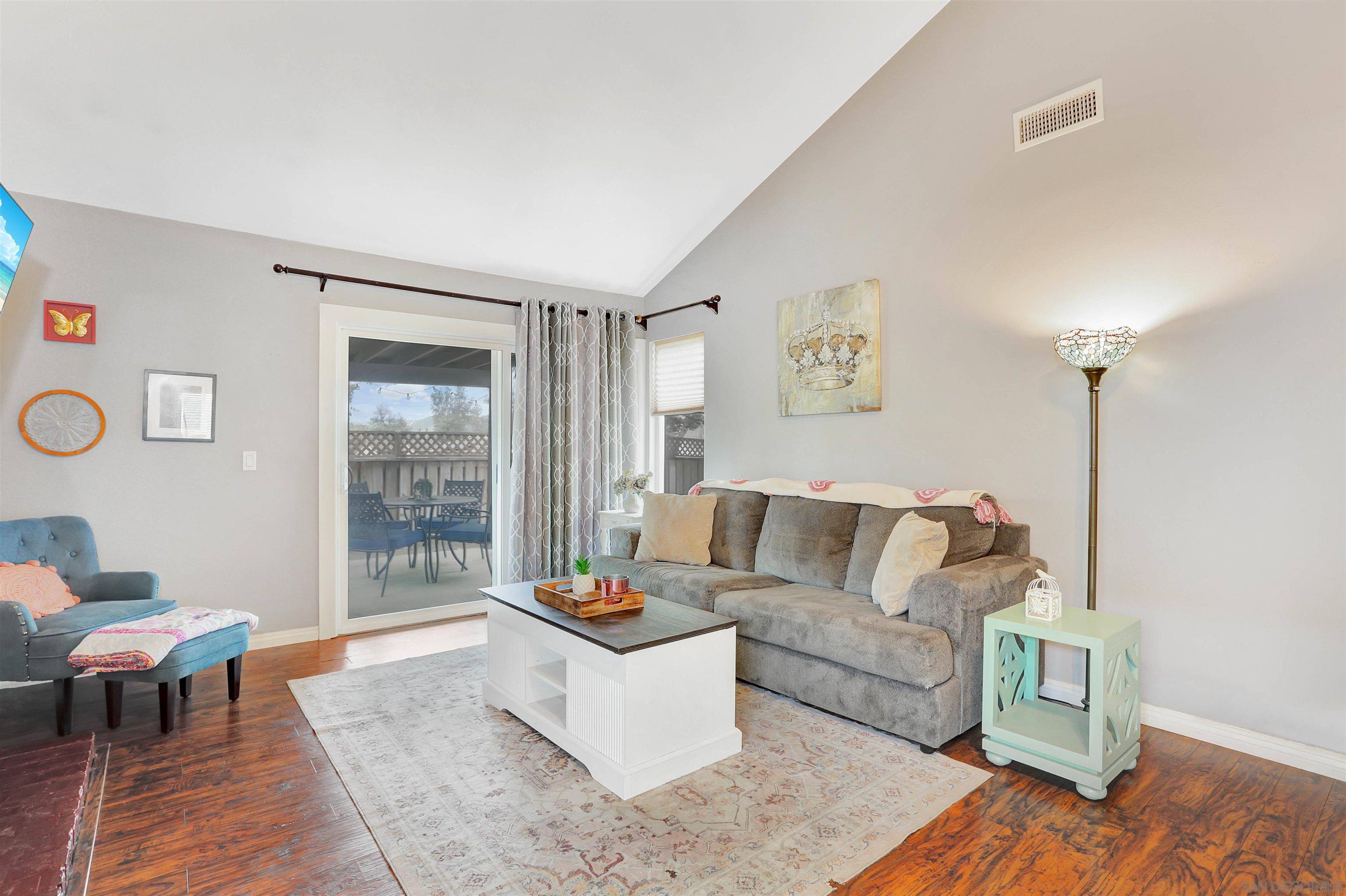 Escondido, CA 92029,1819 Castle Glen
