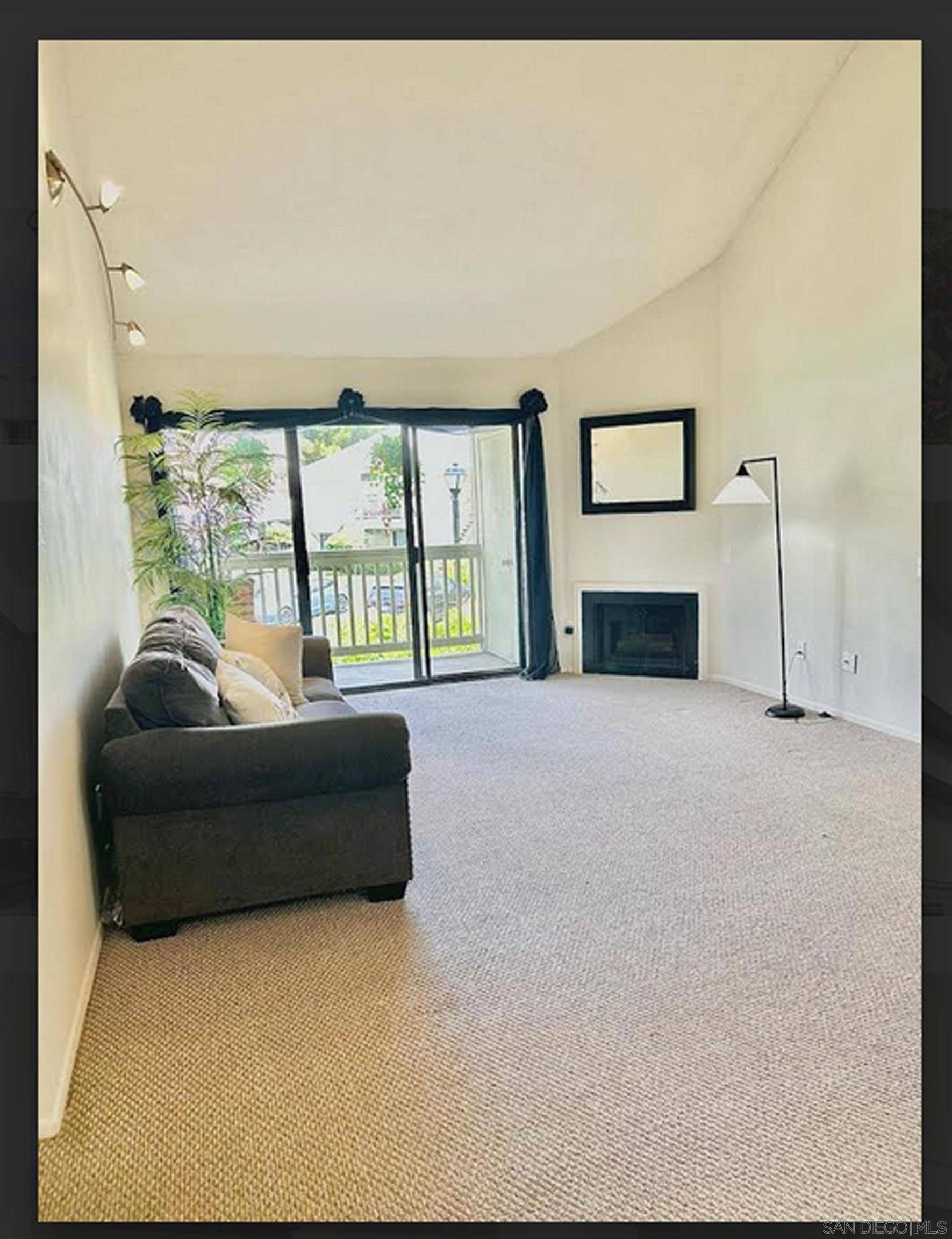 San Diego, CA 92130,12283 Carmel Vista Rd #216