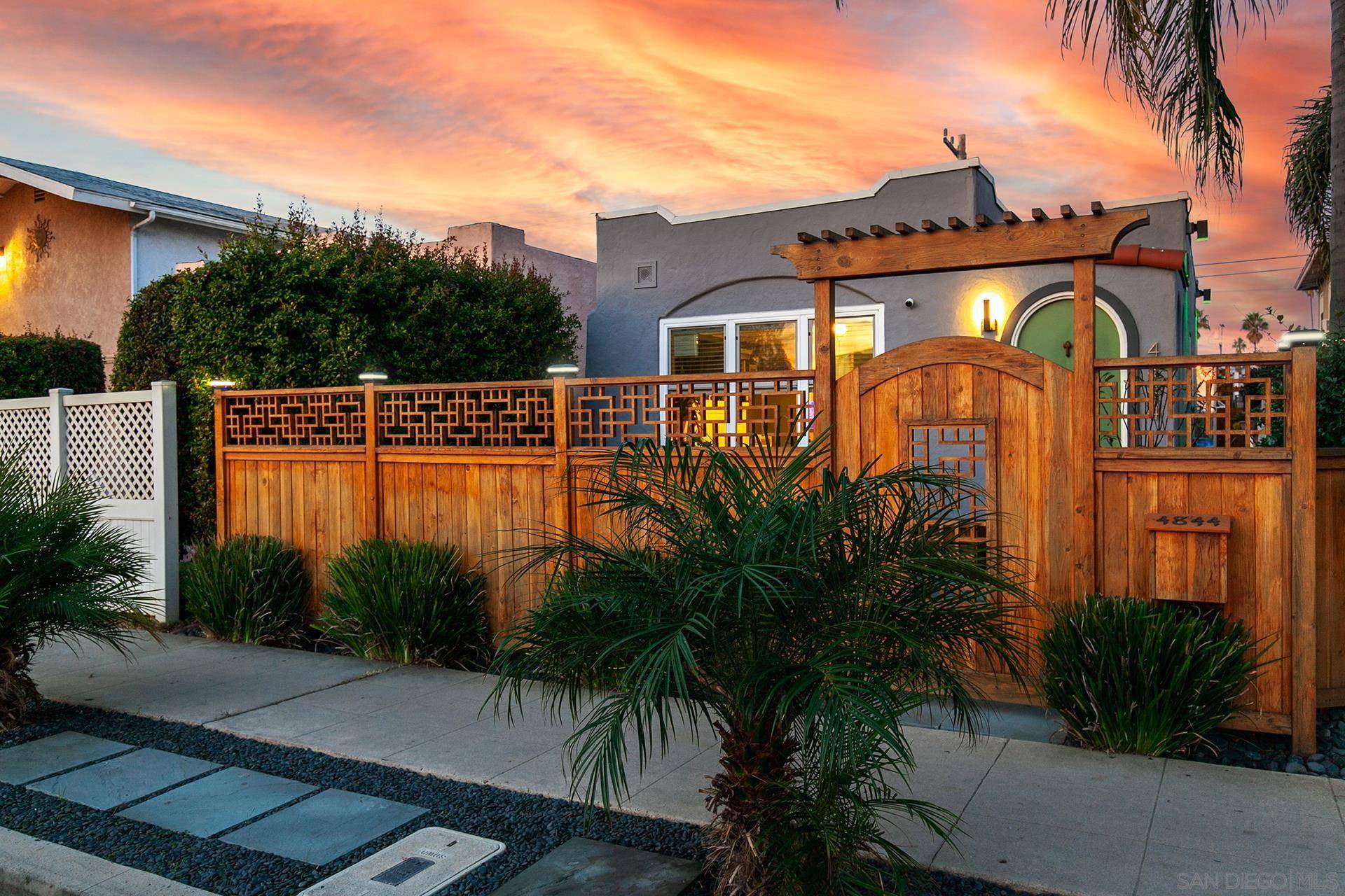 San Diego, CA 92107,4844 Long Branch Ave