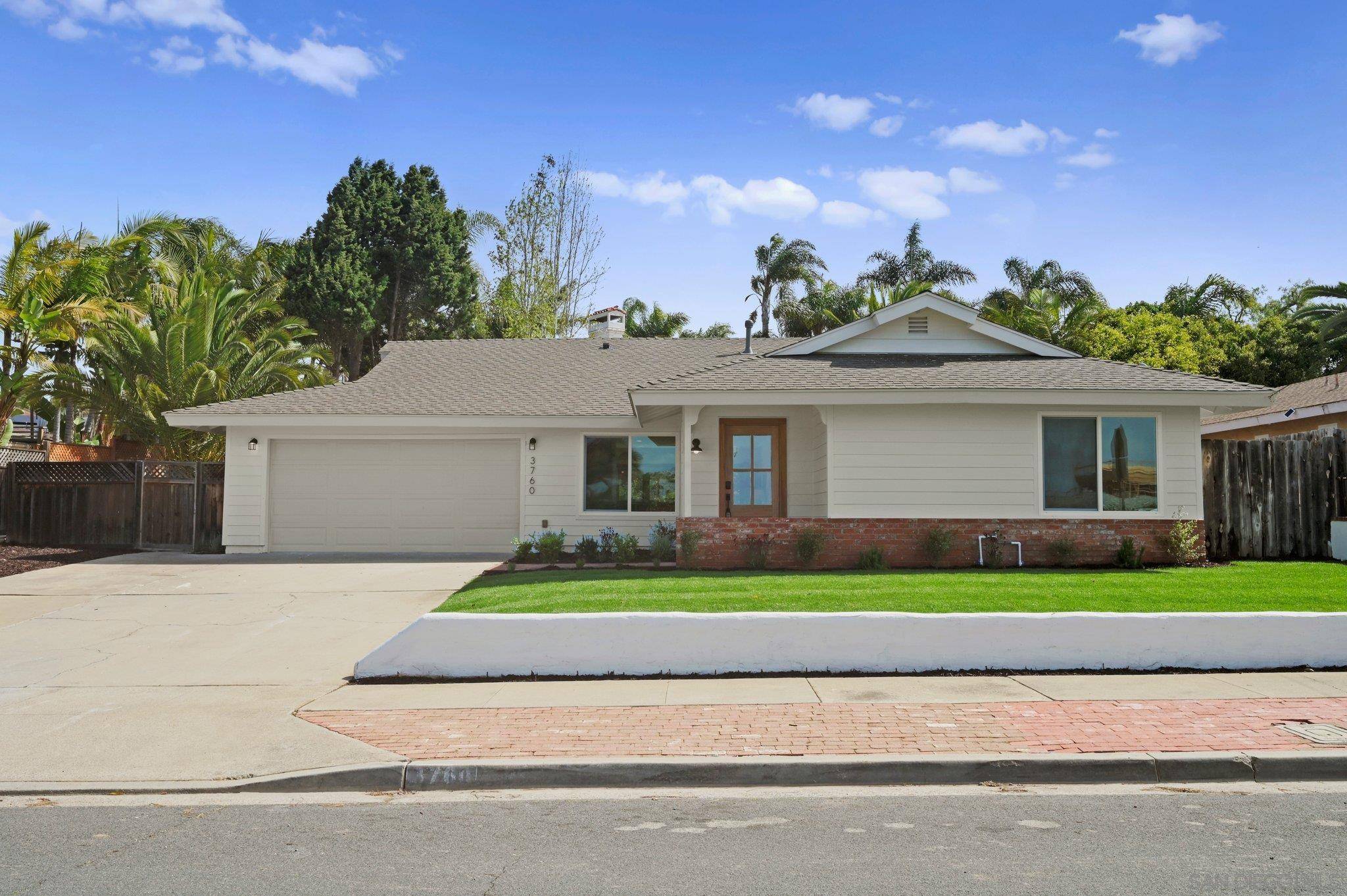 Carlsbad, CA 92008,3760 Monroe St