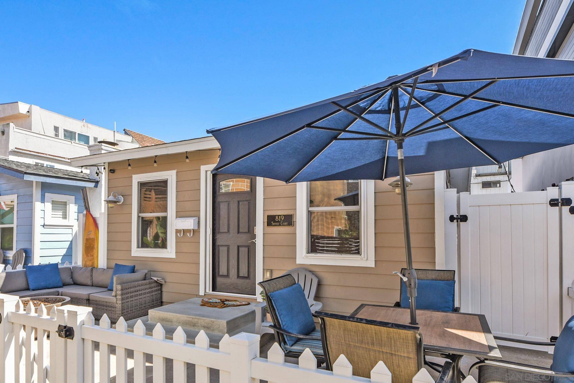 San Diego, CA 92109,819 Sunset Ct