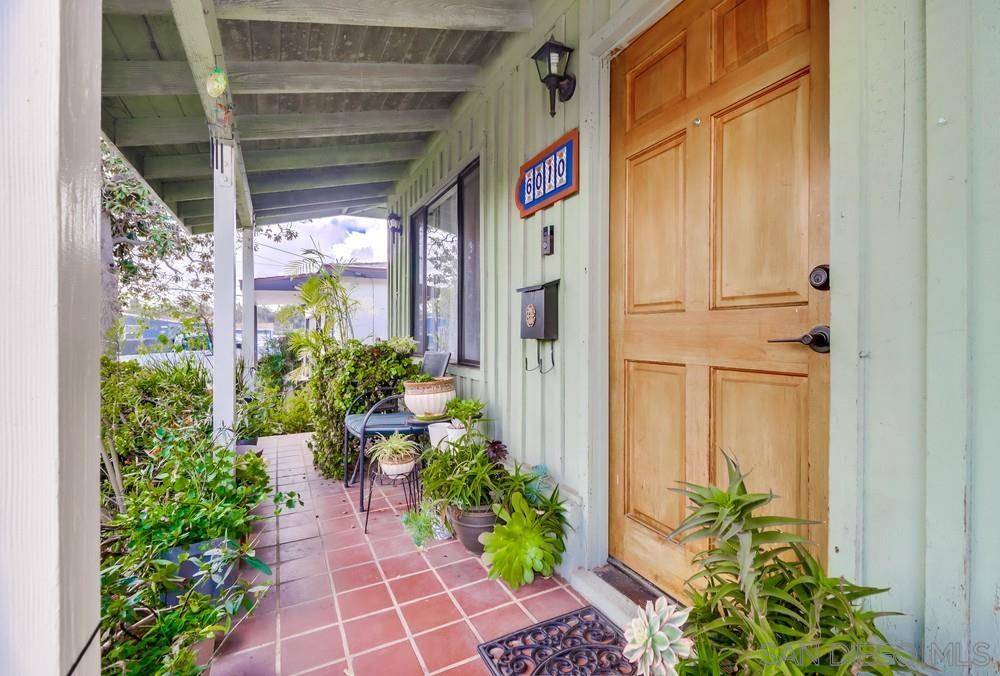 La Mesa, CA 91942,6010-12 Nancy Dr