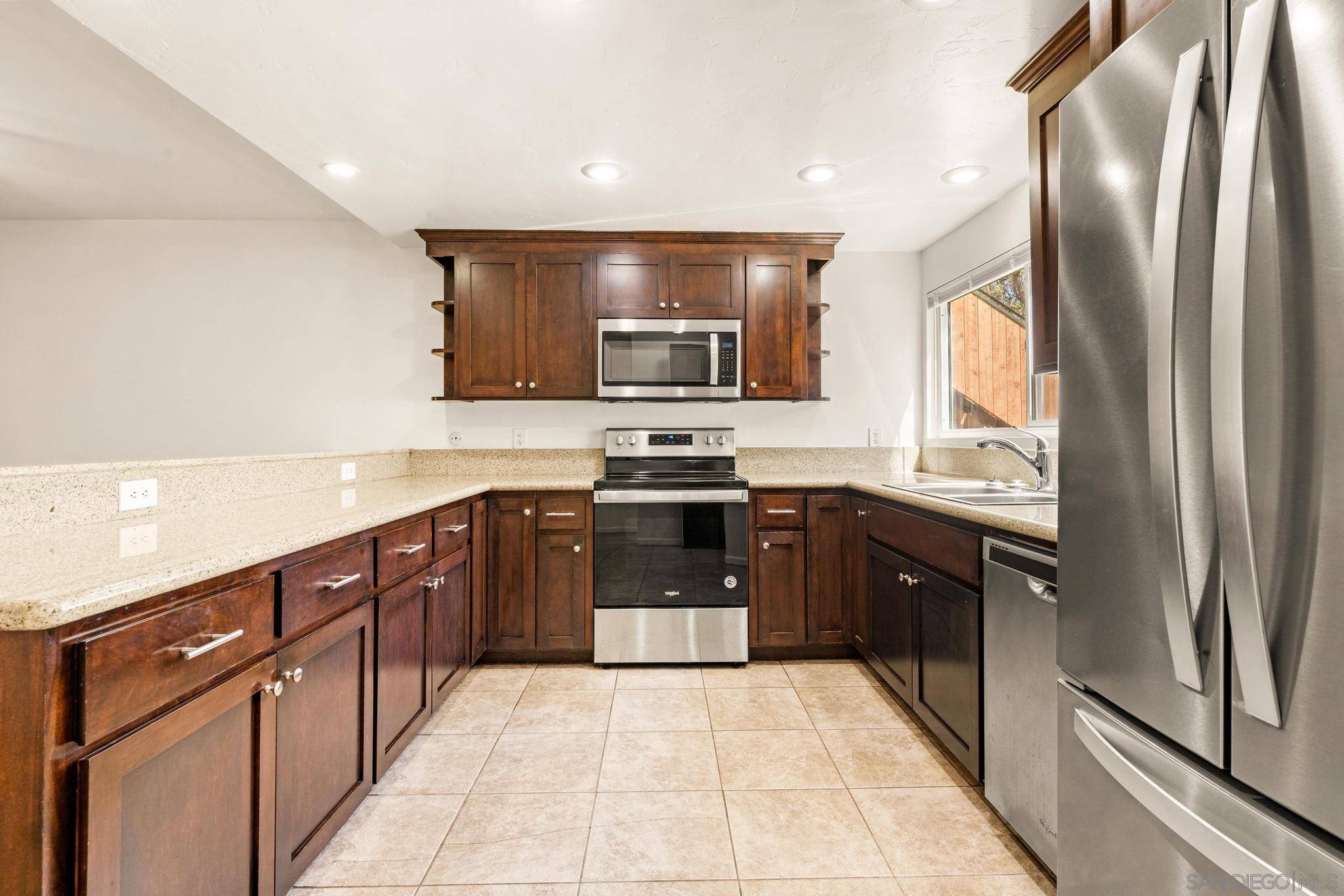 San Diego, CA 92119,8765 Lake Murray Blvd #4