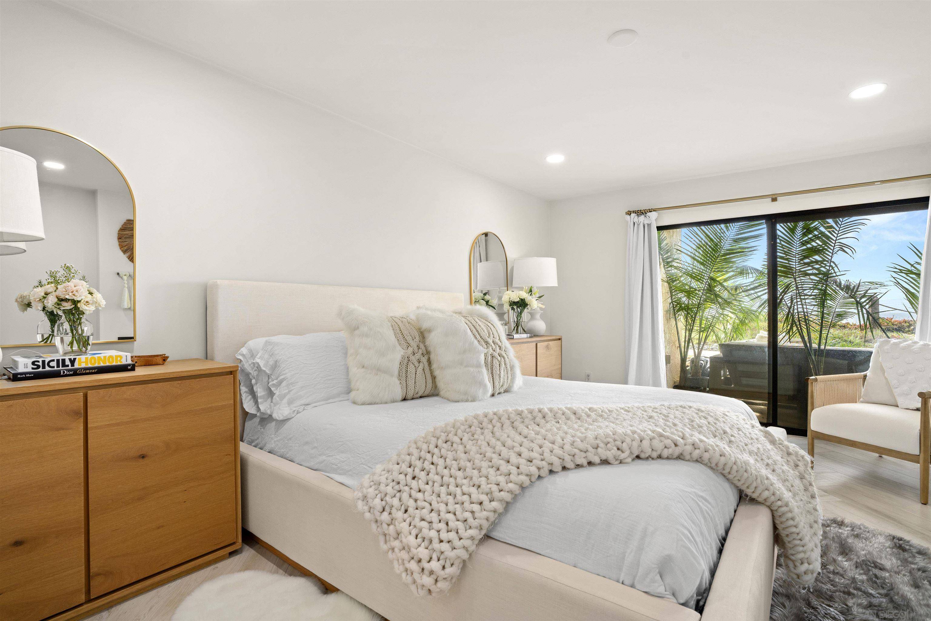 Solana Beach, CA 92075,435 S Sierra Ave #114