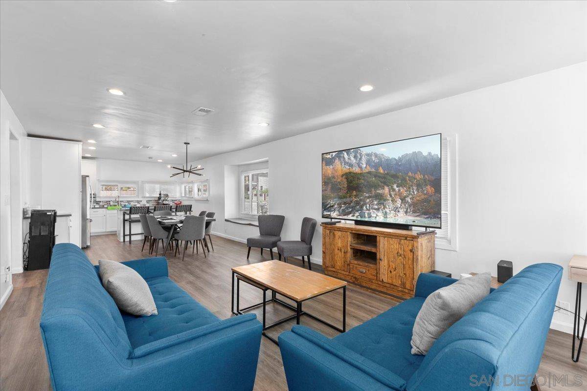 National City, CA 91950,437 E 4th St
