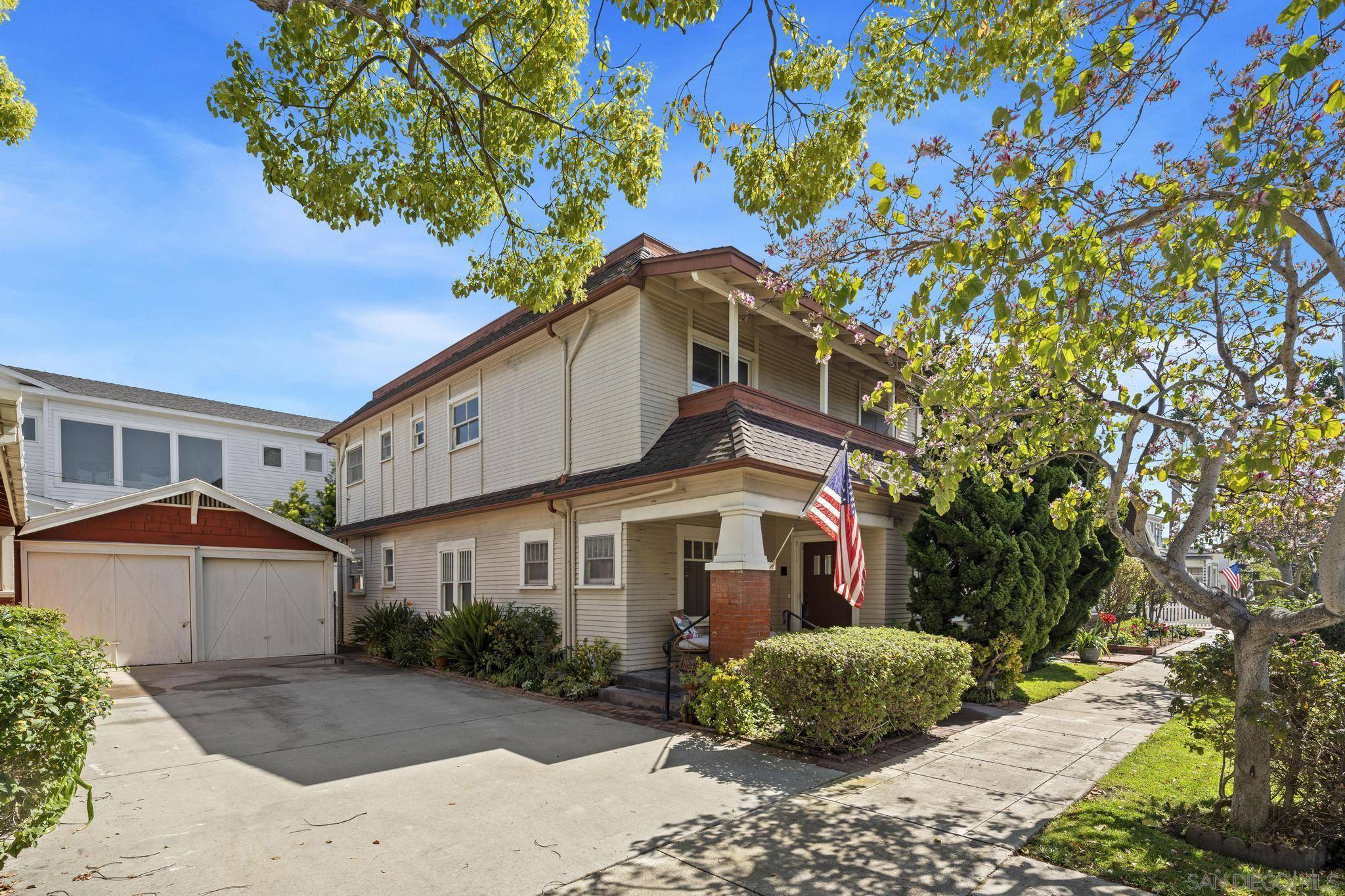 Coronado, CA 92118,1309 9th St