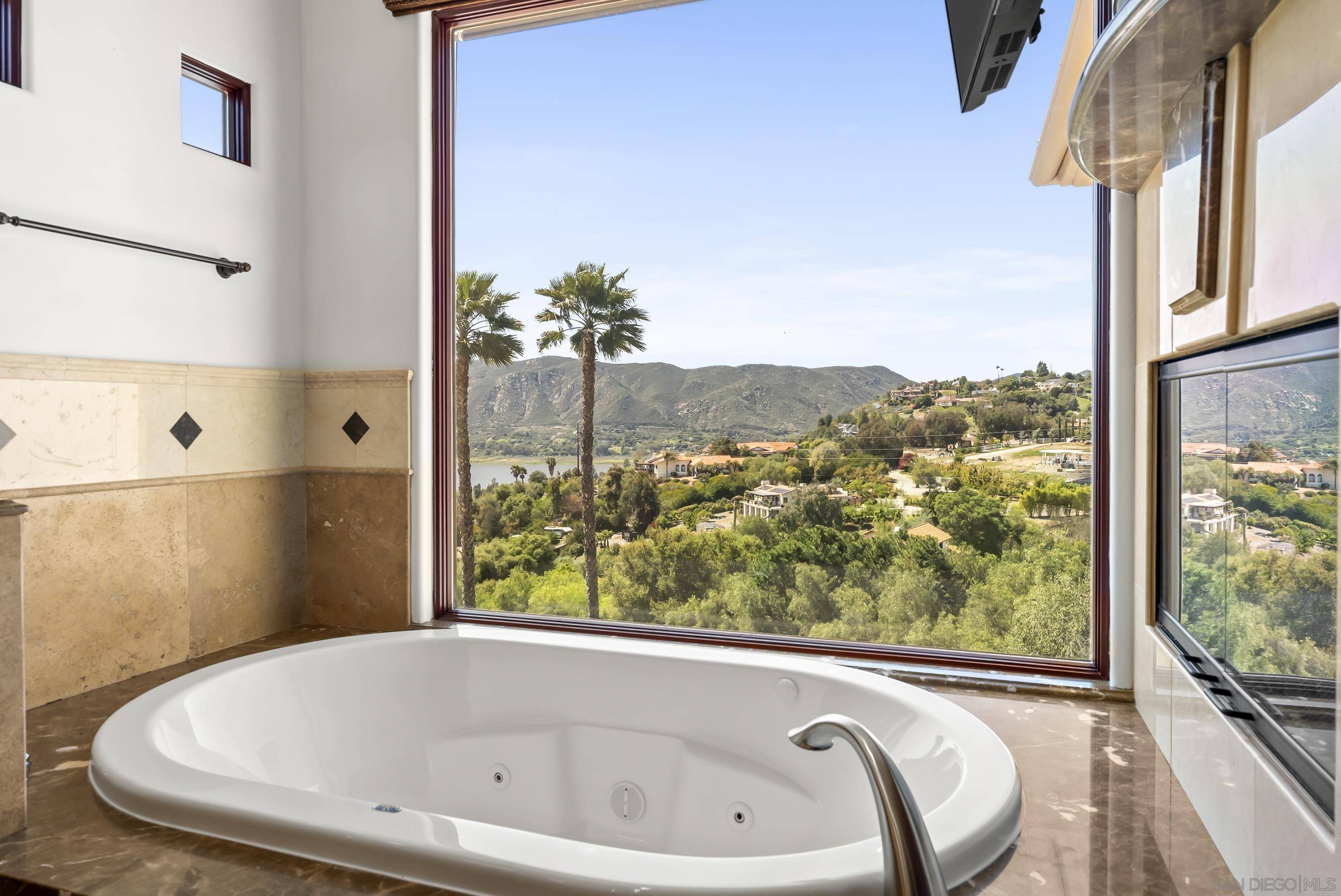 Escondido, CA 92029,3449 Via Loma Vista