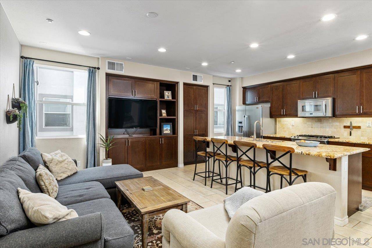 San Marcos, CA 92078,2348 Sentinel Ln