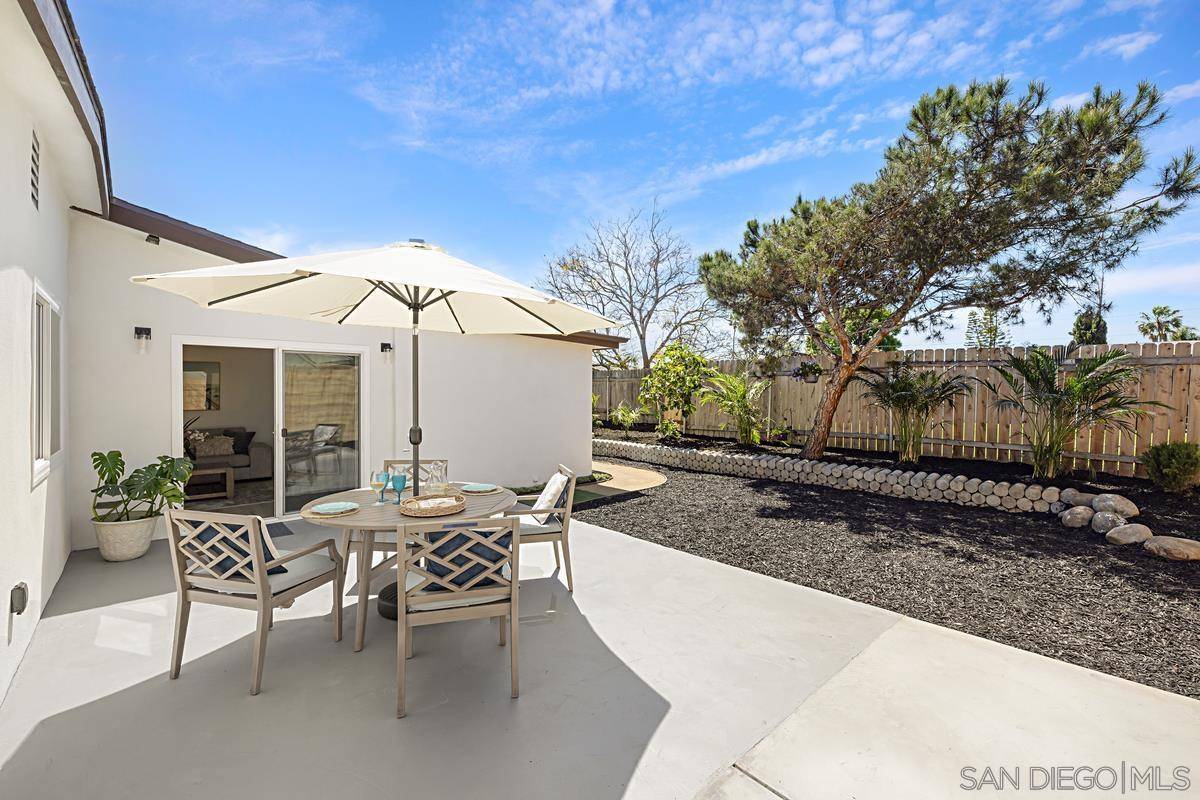 San Diego, CA 92117,4822 Kesling Court